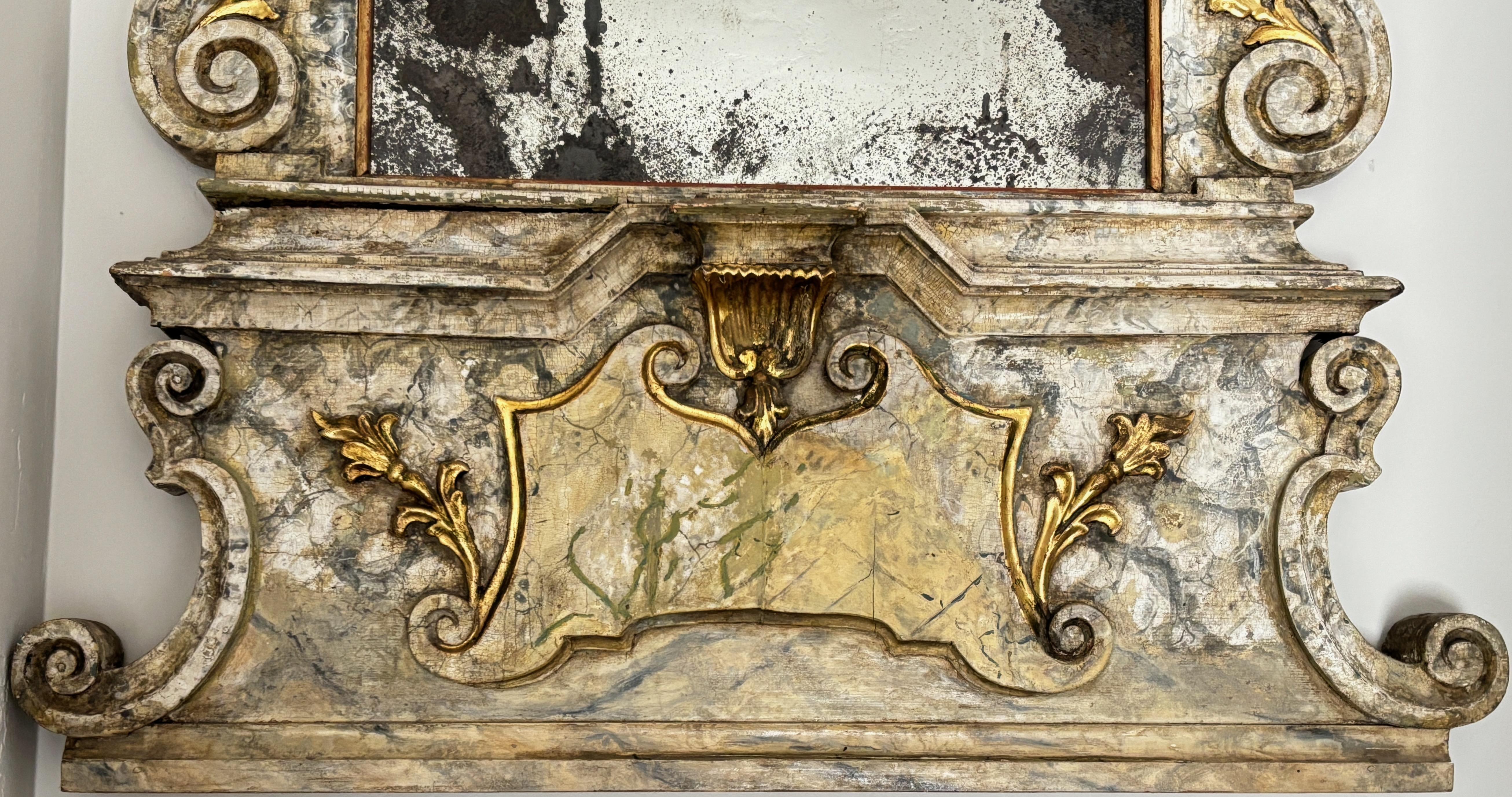 Gesso Grand miroir italien baroque, fin 18ème - début 19ème siècle en vente