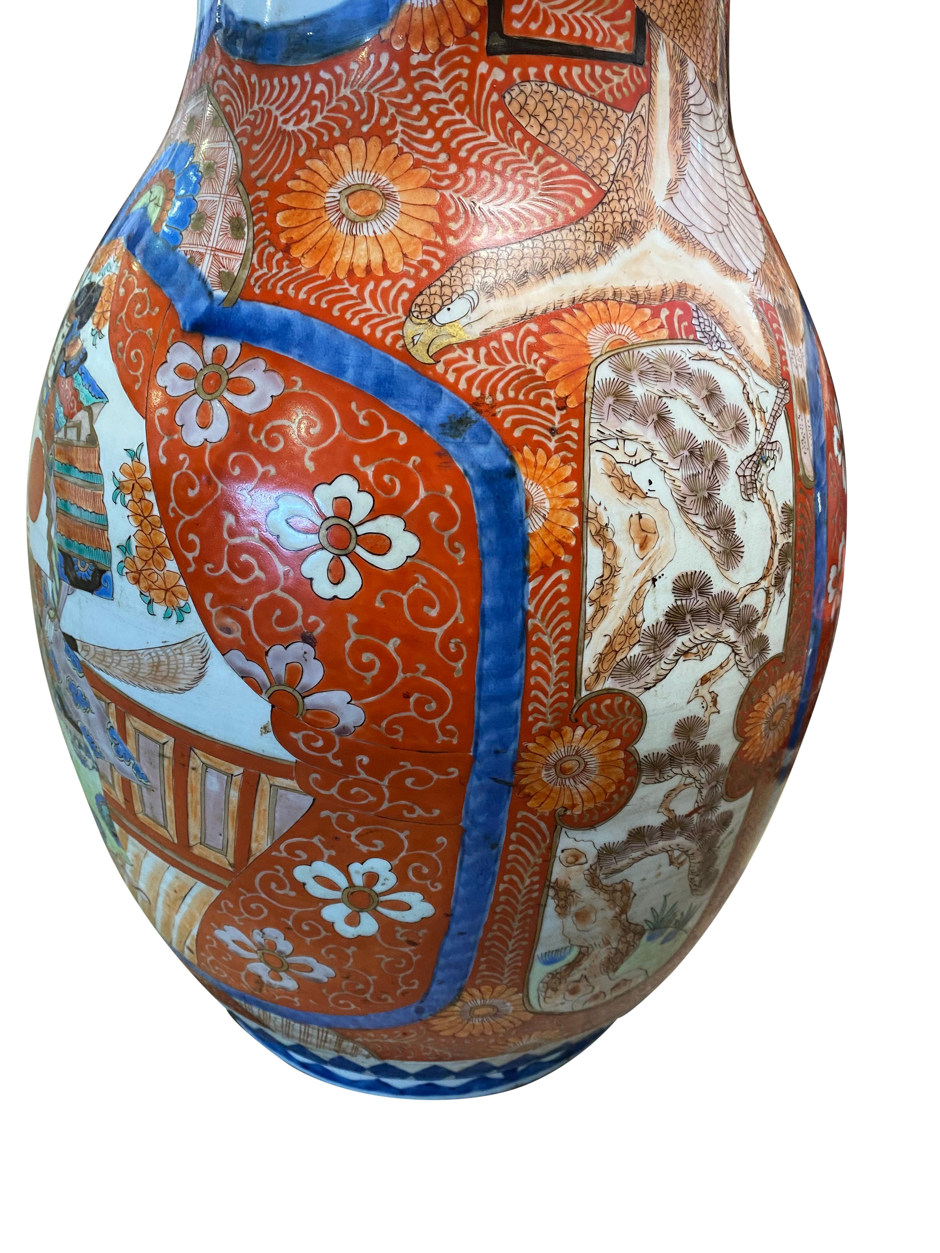 Grand Japanese Imari Vase, Late 19th Century For Sale 8
