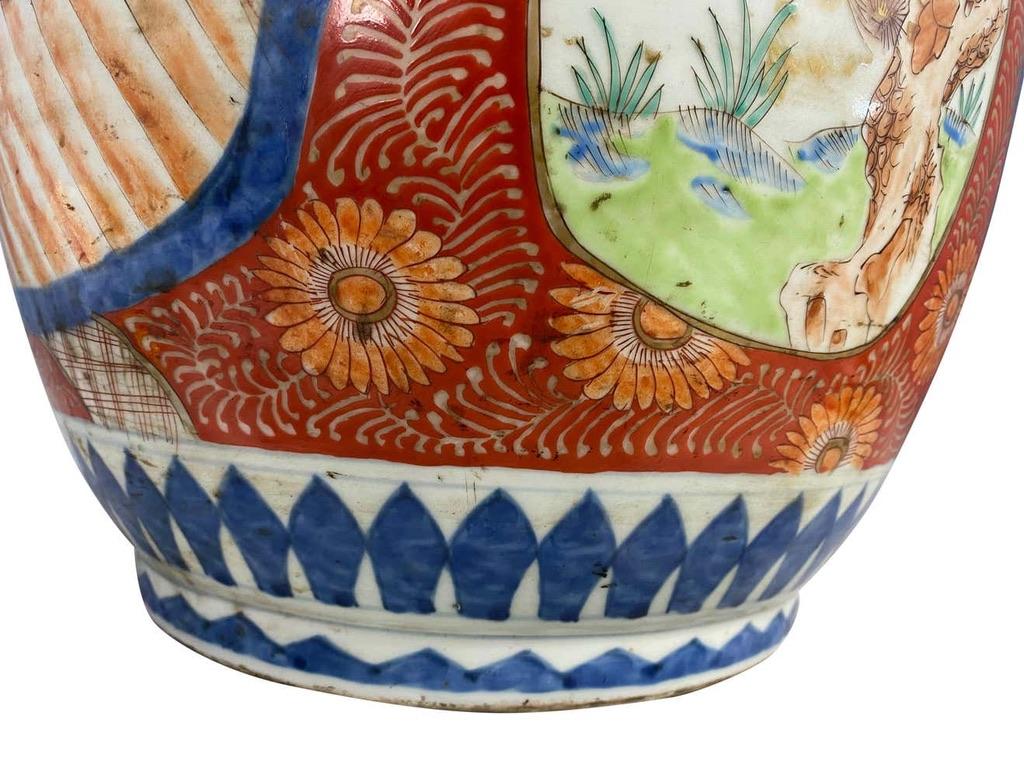 Hand-Painted Grand Japanese Imari Vase, Late 19th Century For Sale