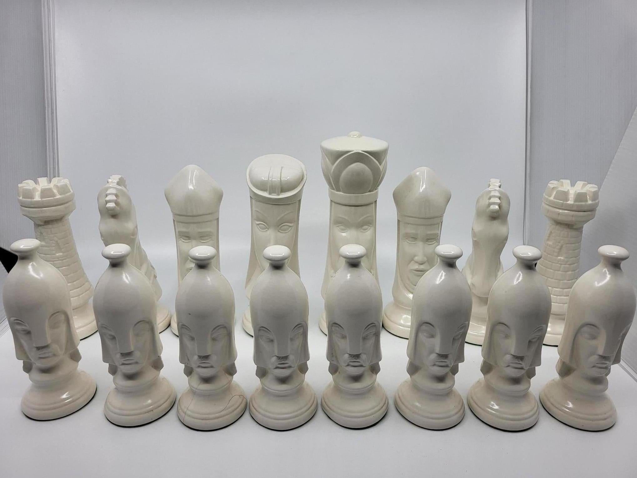 American Grand jeu d'échecs  Peter Ganine en céramique style gothique 32pièces Vintage