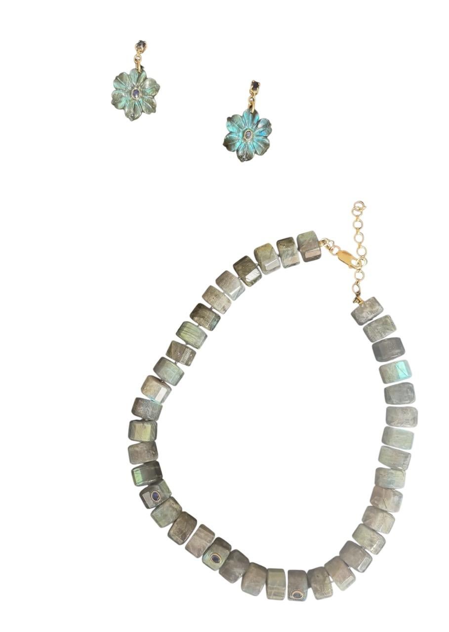 Women's or Men's GRAND LABRADORITE NECKLACE with Blue Sapphires and 14k Gold For Sale