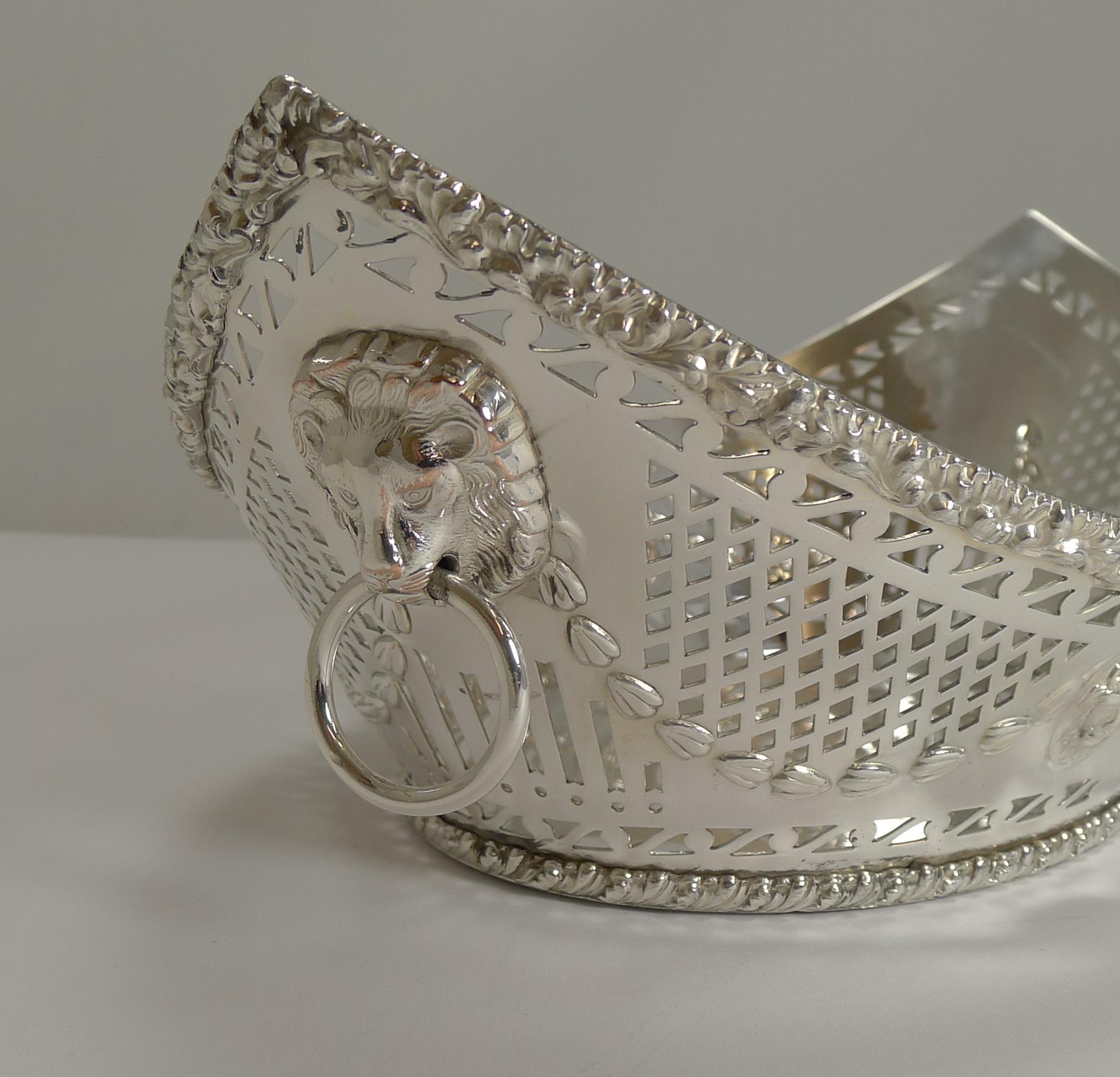 Edwardian Grand Large Antique English Silver Plated Bread Basket, circa 1900