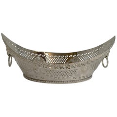 Grand Large Antique English Silver Plated Bread Basket, circa 1900
