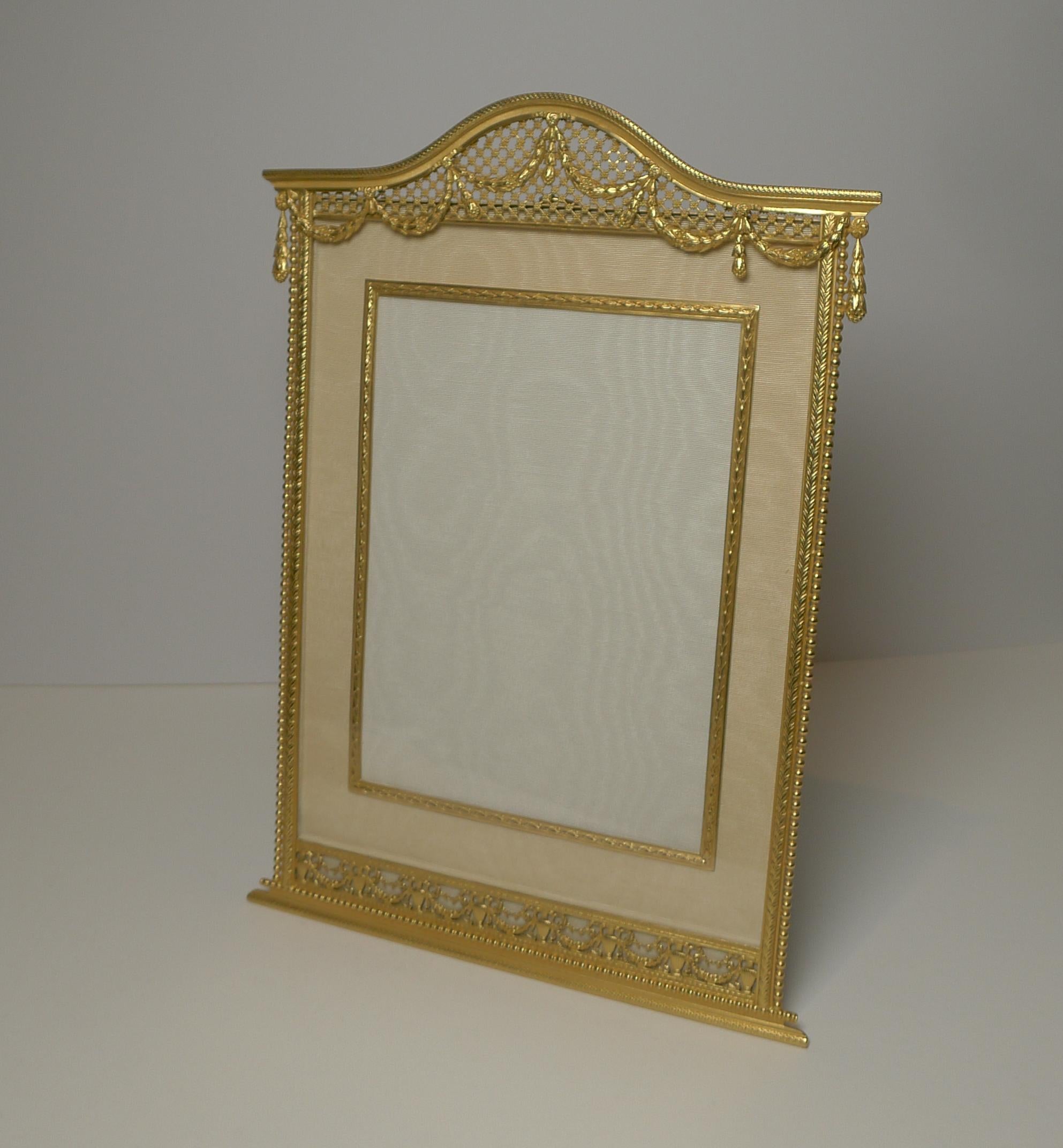French Grand Large Gilded Bronze Photograph / Picture Frame c.1910 For Sale