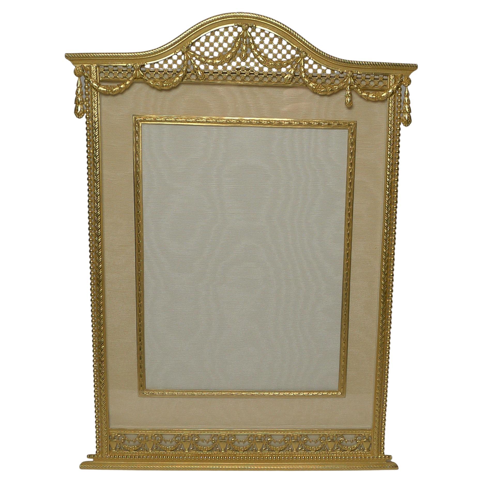 Grand Large Gilded Bronze Photograph / Picture Frame c.1910 For Sale