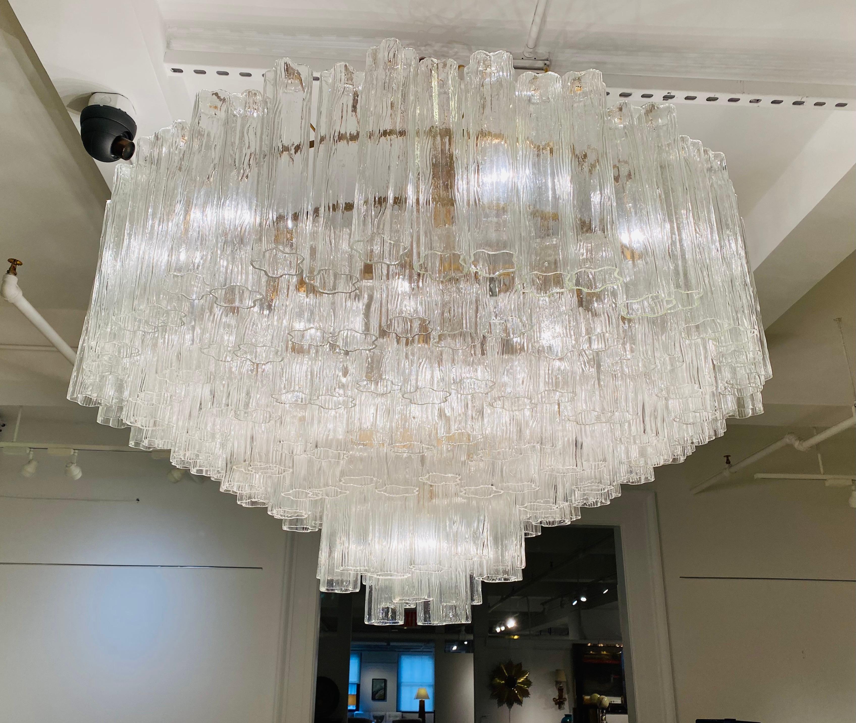 Grand Large Murano Glass 1970s High Style Chandelier  5