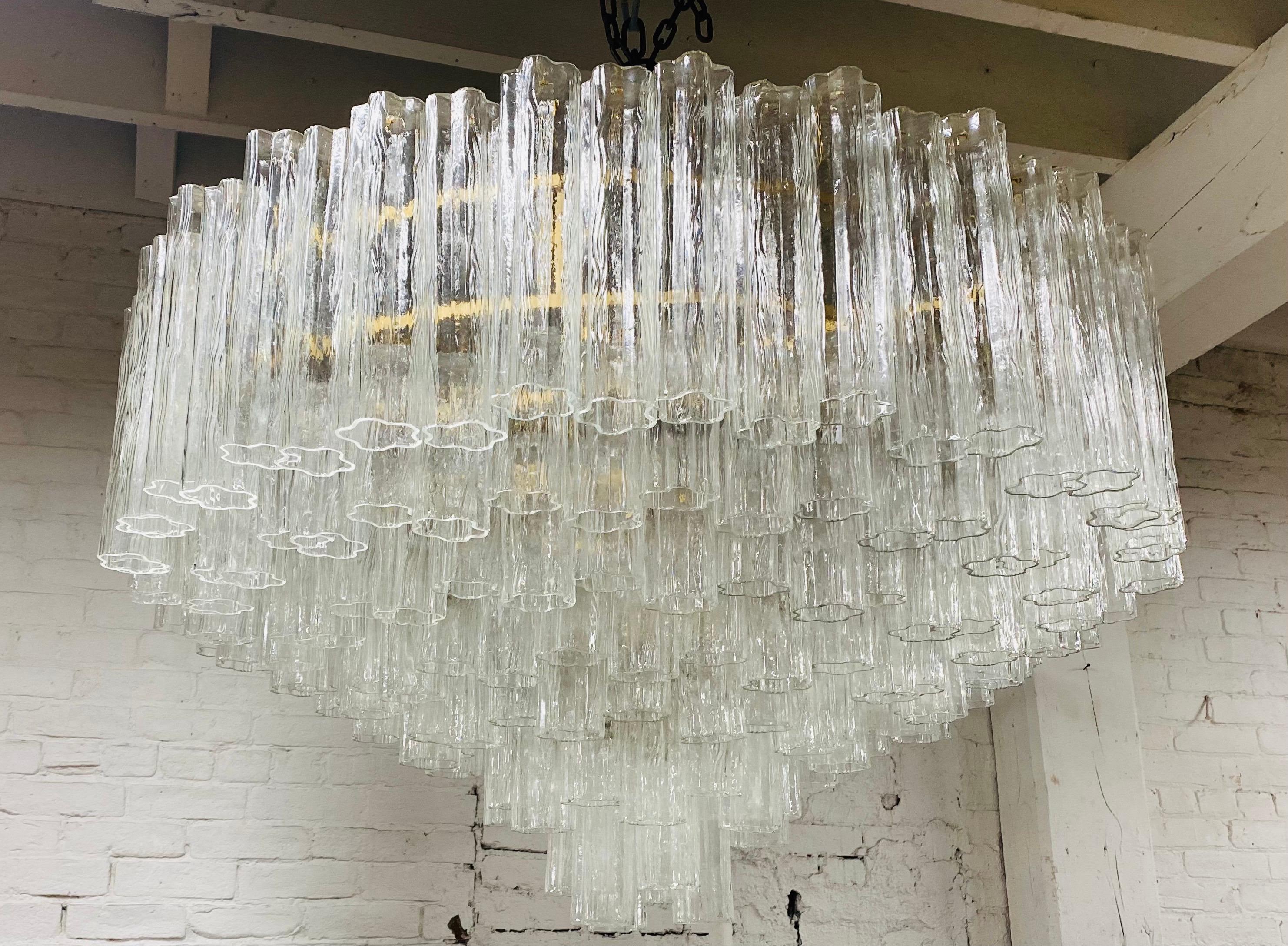 Grand Large Murano Glass 1970s High Style Chandelier  9