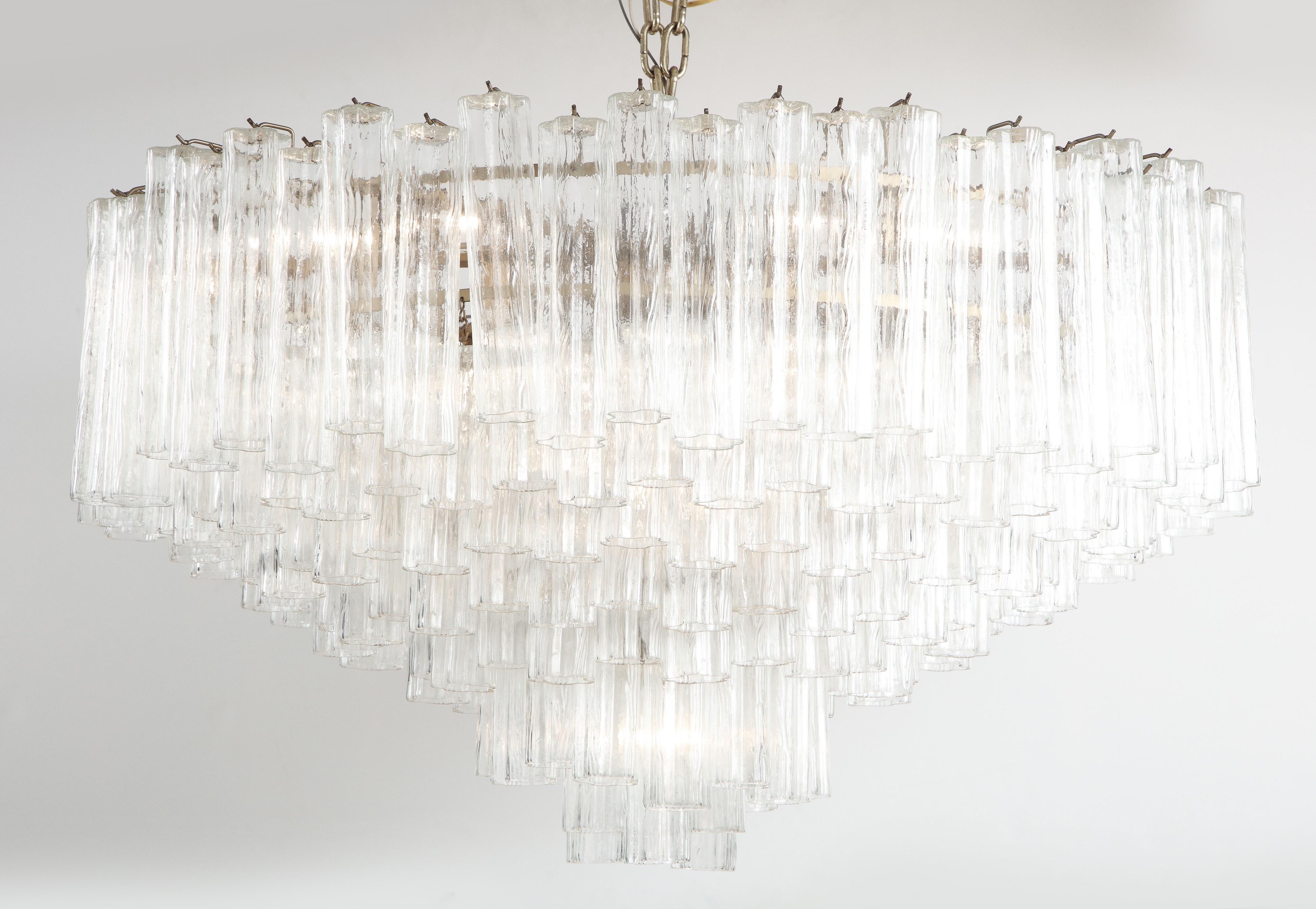 Grand Large Murano Glass 1970s High Style Chandelier  In Good Condition In New York, NY