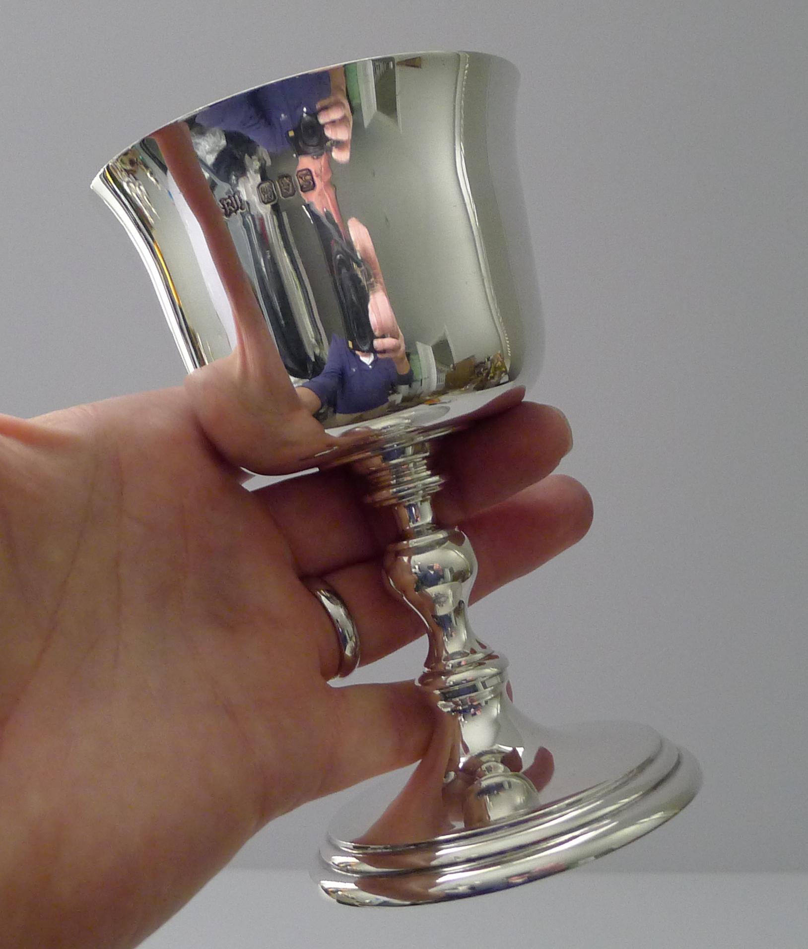 Grand Large Pair Irish Sterling Silver Wine Goblets - 1974 - 594 Grams For Sale 1