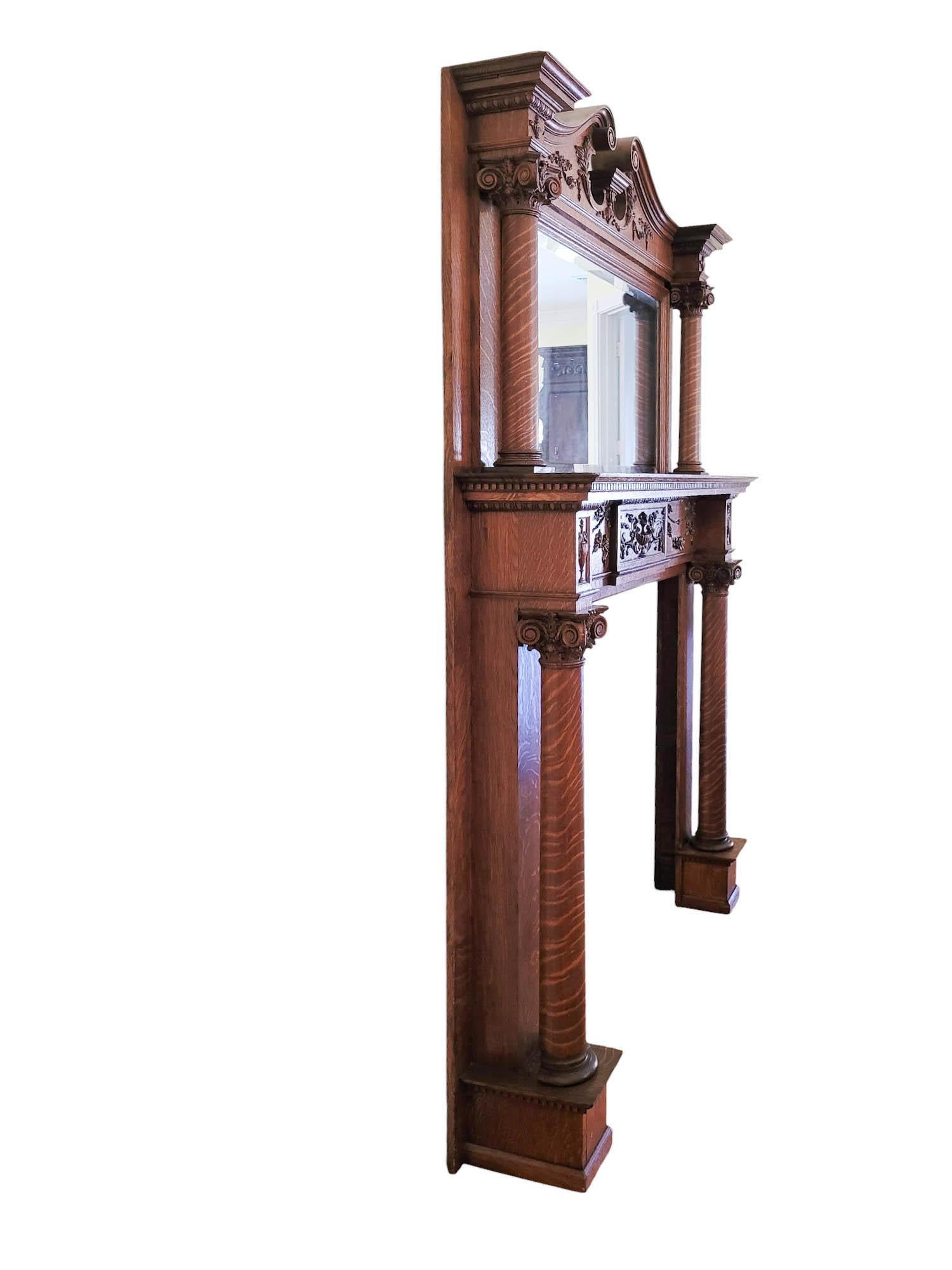 Gran chimenea victoriana tardía de roble tigre con espejo biselado Inglés en venta