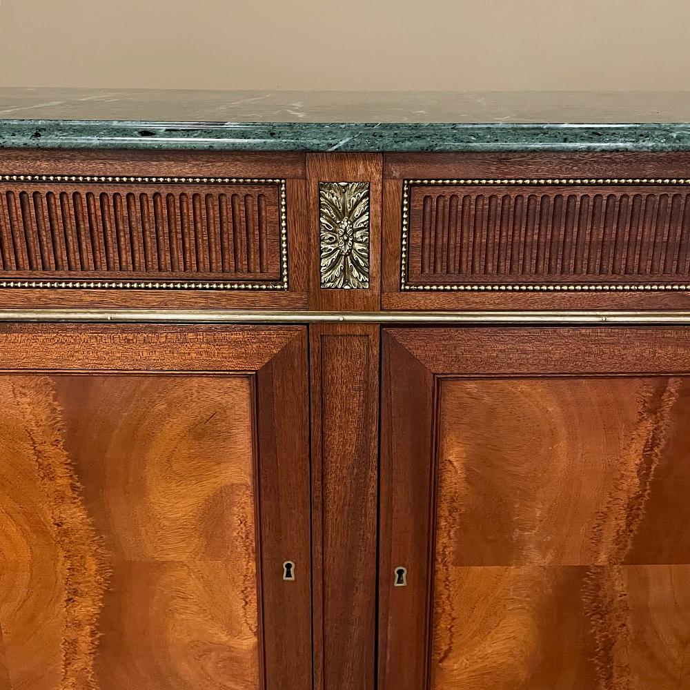 Grand Louis XVI Mahagoni Marmorplatte Buffet ~ Credenza 5