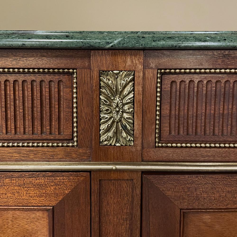 Grand Louis XVI Mahagoni Marmorplatte Buffet ~ Credenza 10