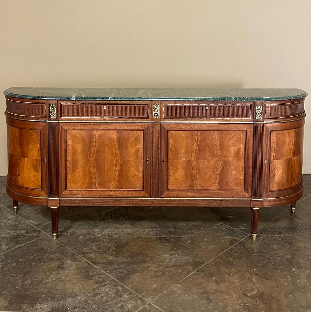 Grand Louis XVI Mahagoni Marmorplatte Buffet ~ Credenza (Louis XVI.)