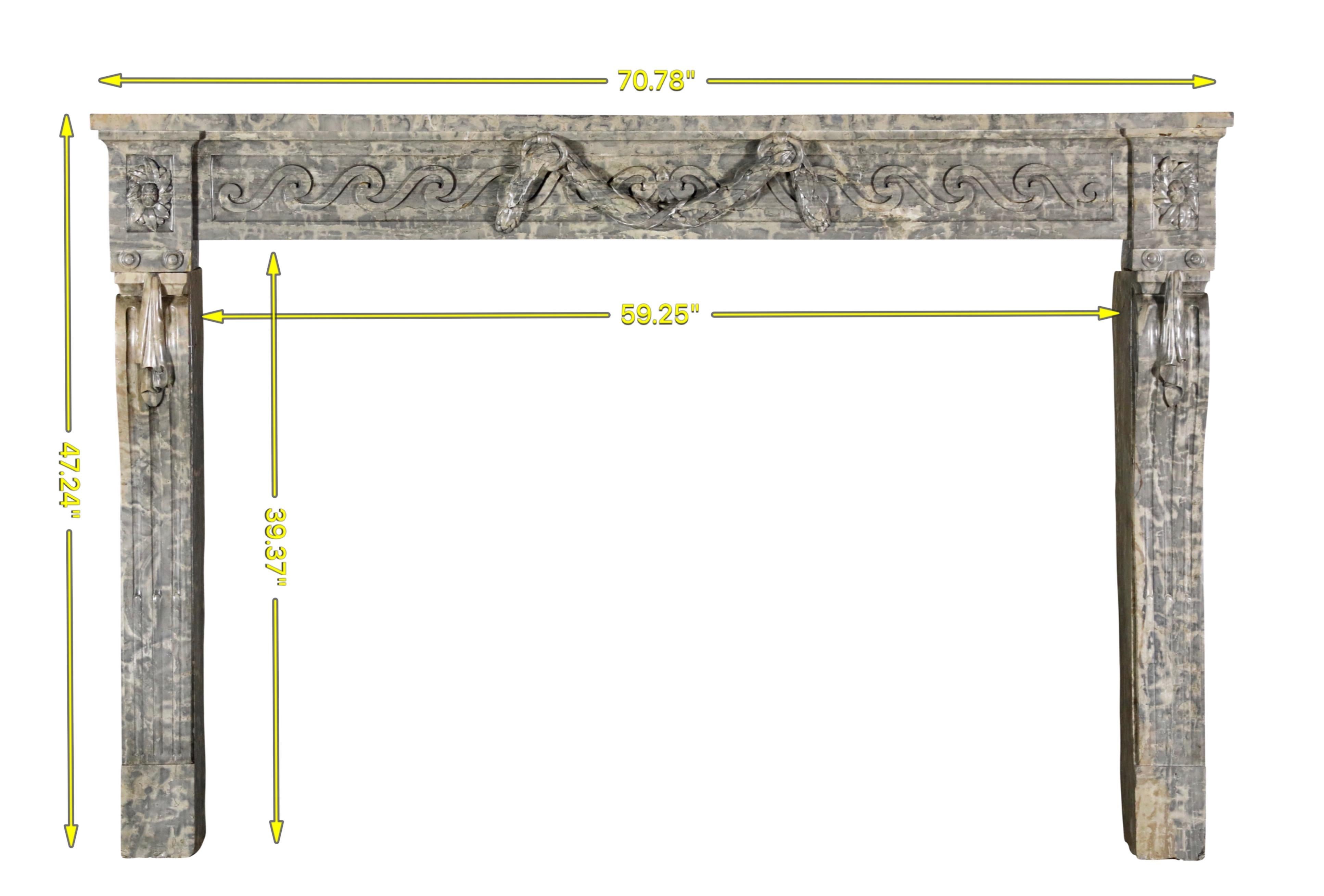 Französischer Vintage-Steinkamin aus der Louis XVI.-Periode im Angebot 15