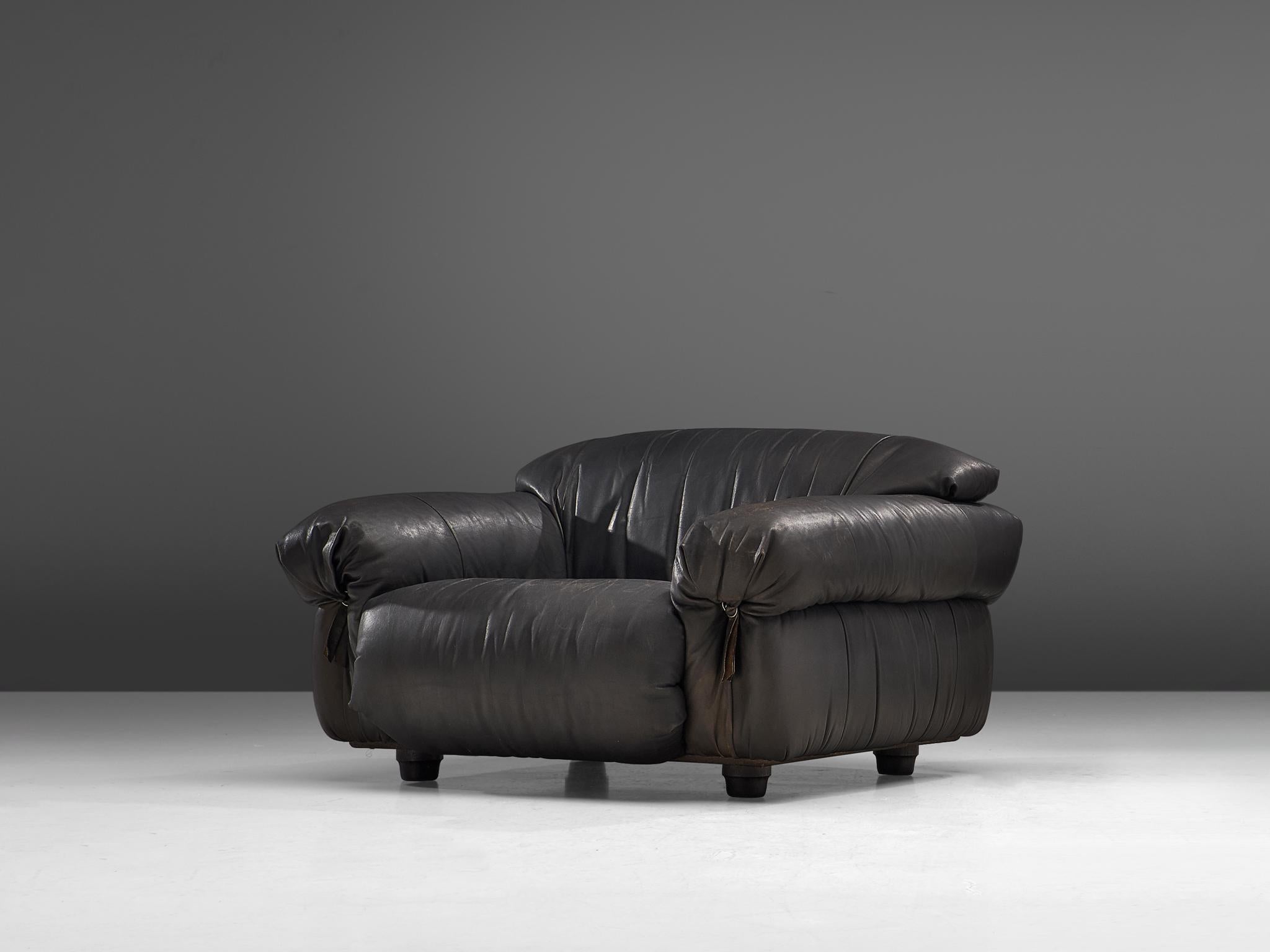 Fin du 20e siècle Chaise longue Grand Lounge Chair en cuir patiné noir en vente