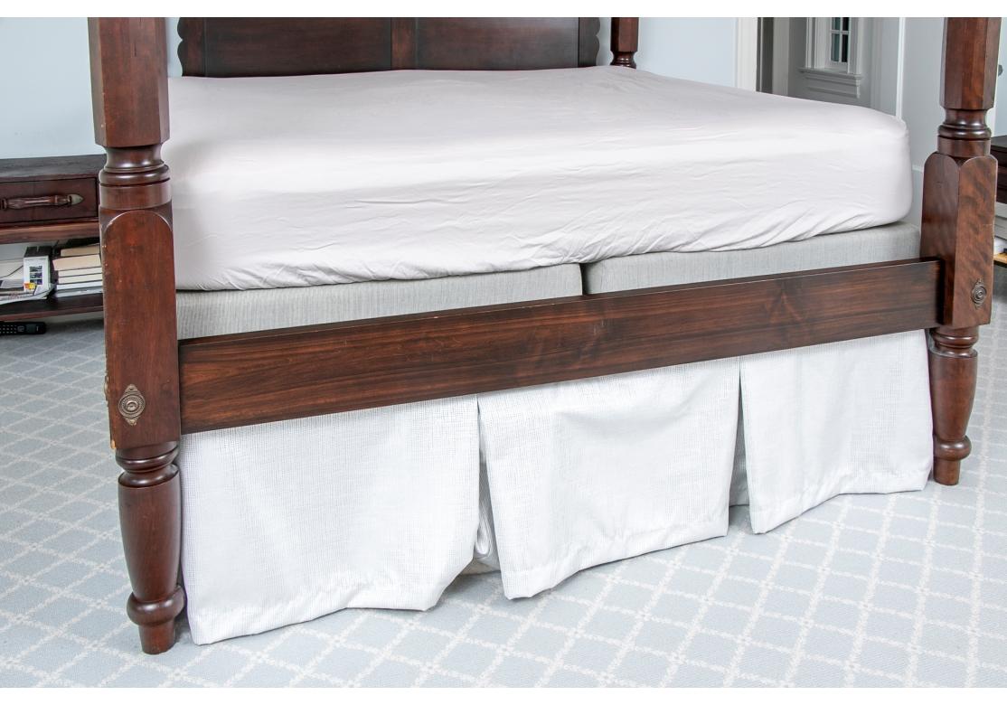 Grand Mahagoni Vier-Poster-Königsbettgestell - KEINE MATRATZE ODER BOX SPRING im Angebot 1