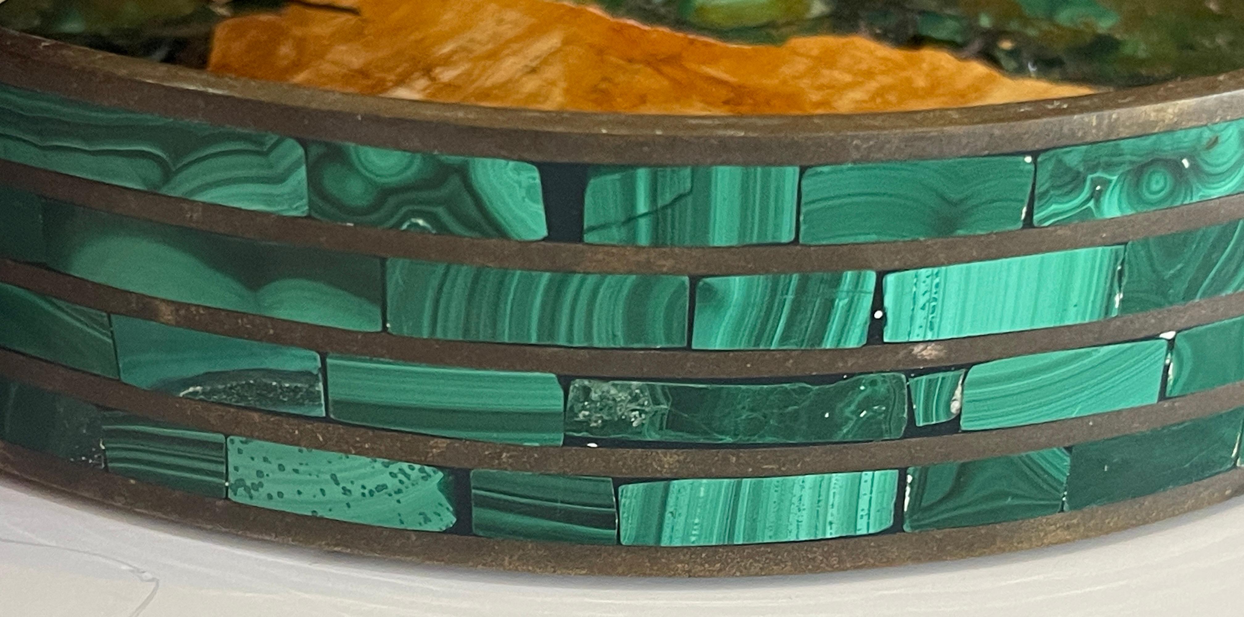 Grand Malachit-Steinschachtel mit Messingbändern, 8,5