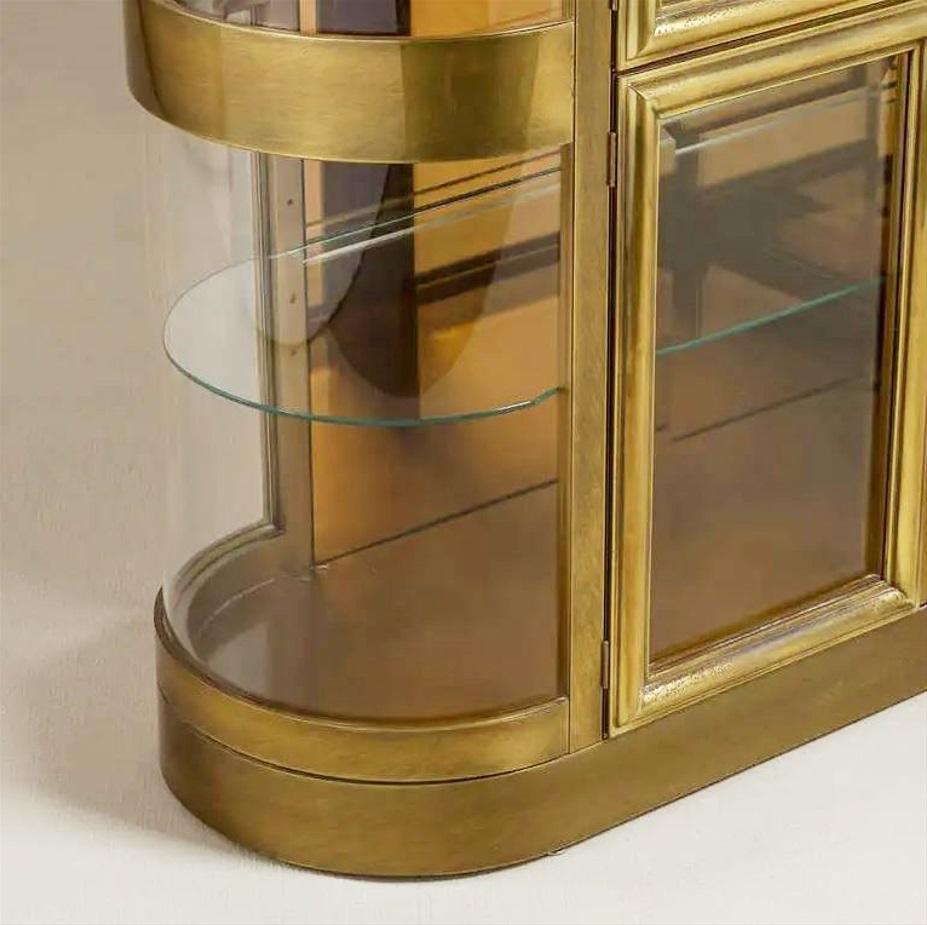 Grand Mastercraft Designed Three Part Brass & Glass Vitrines or Curio Cabinets For Sale 2