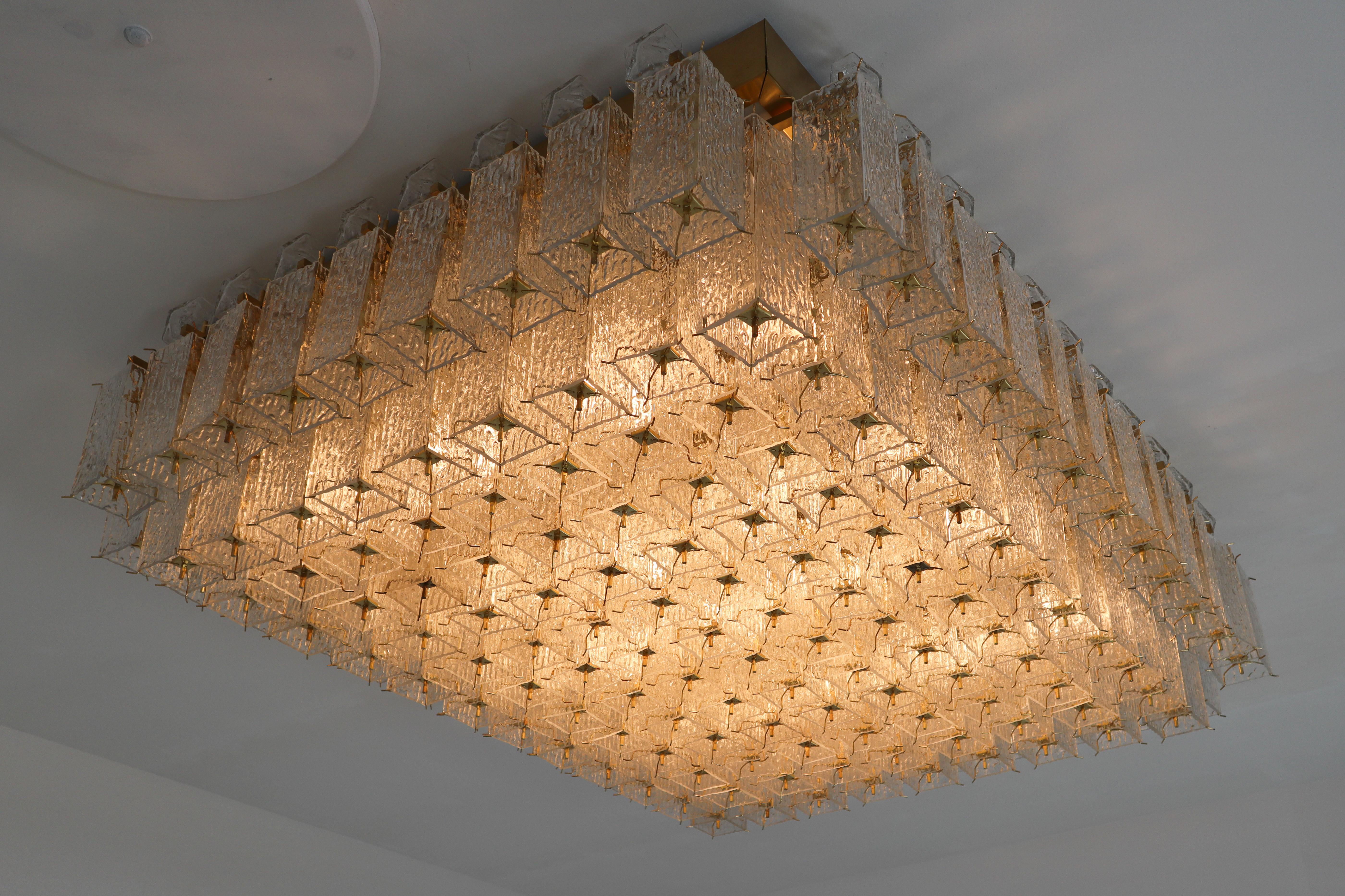 Grand Midcentury Flushmount, Chandelier in Structured Glass and Brass, Europe For Sale 12