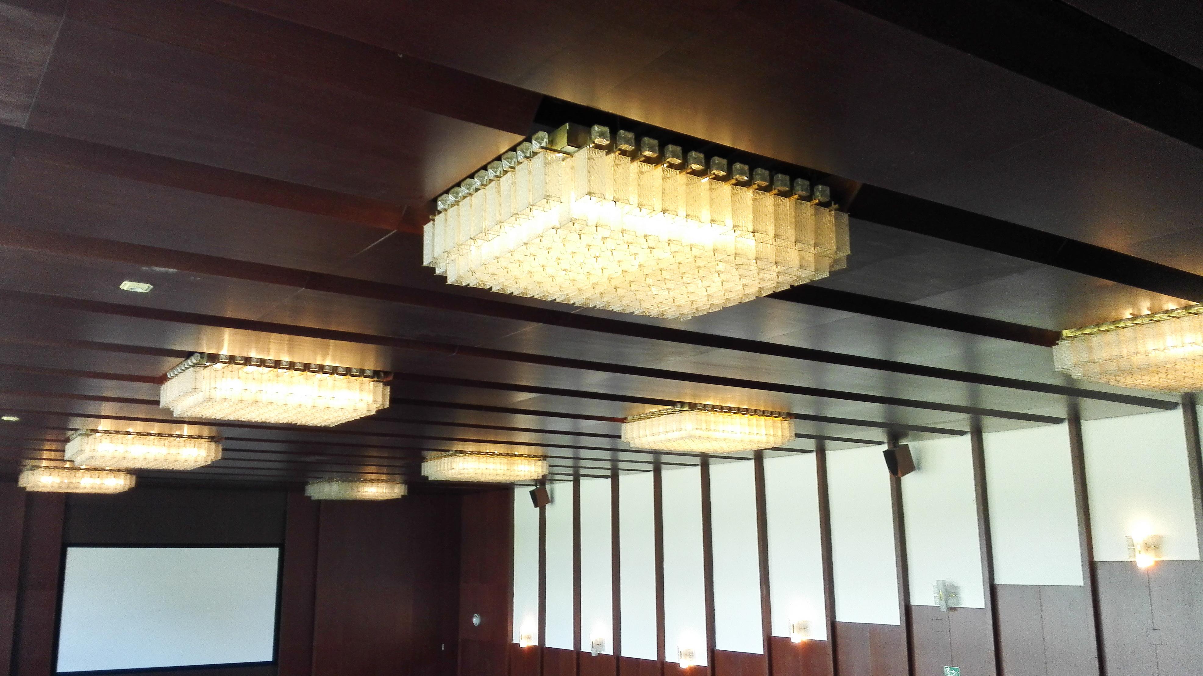 Grand Midcentury Flushmount, Chandelier in Structured Glass and Brass, Europe In Good Condition For Sale In Almelo, NL