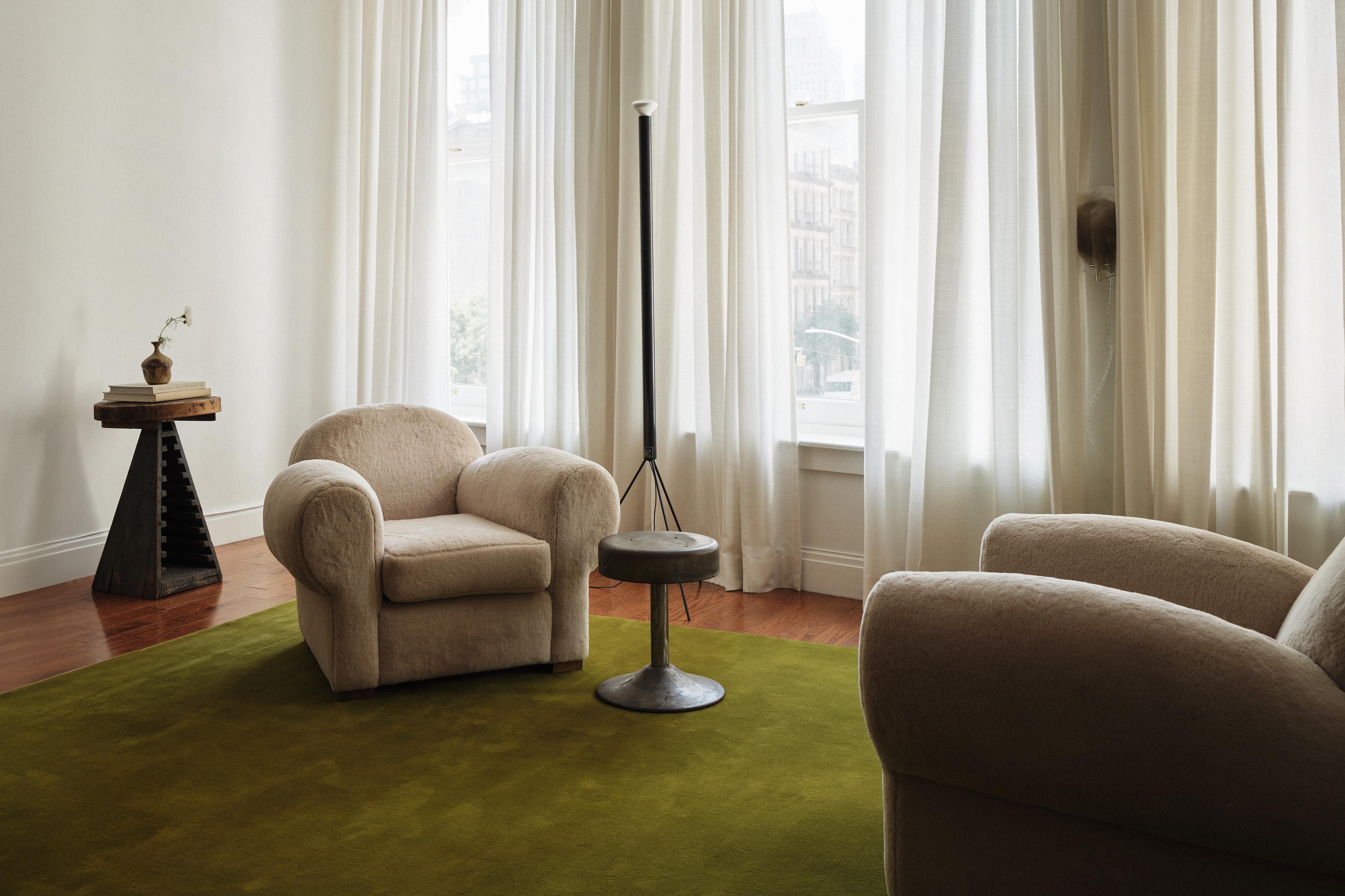 Modern Grand Milano Green, Wool Cut Pile Rug For Sale