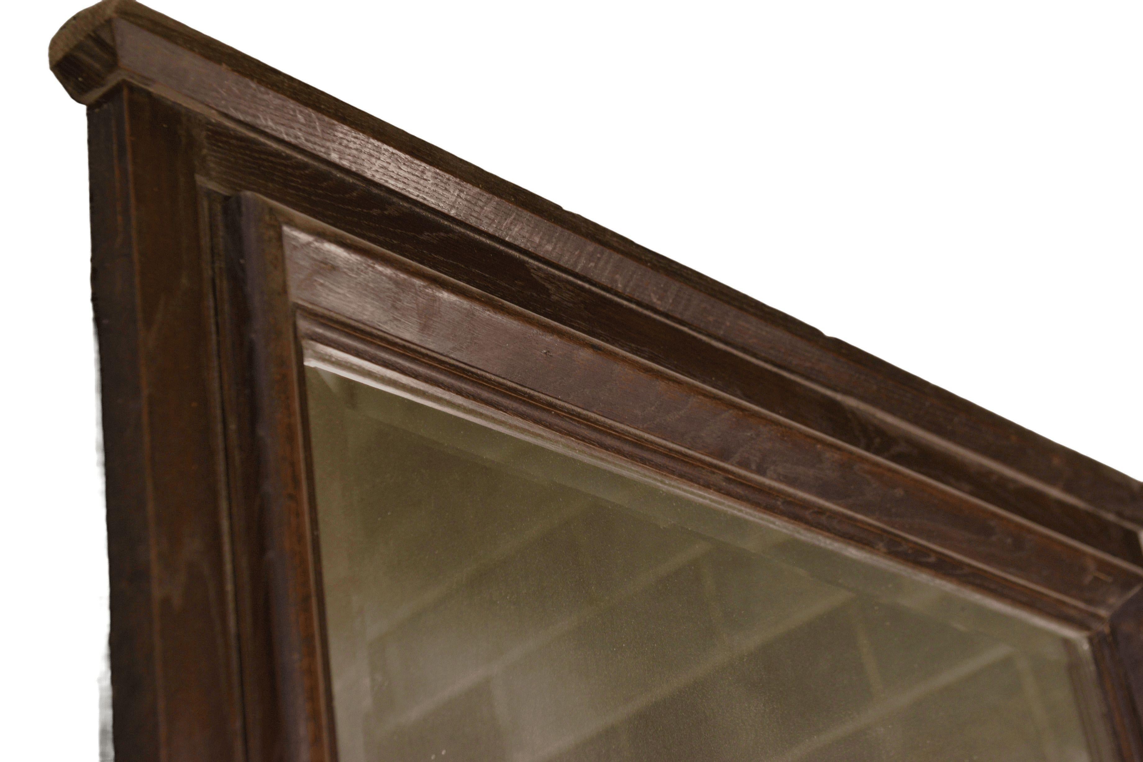 Français Grand Miroir en chêne massif et verre biseauté par André Le Picard 1950 en vente