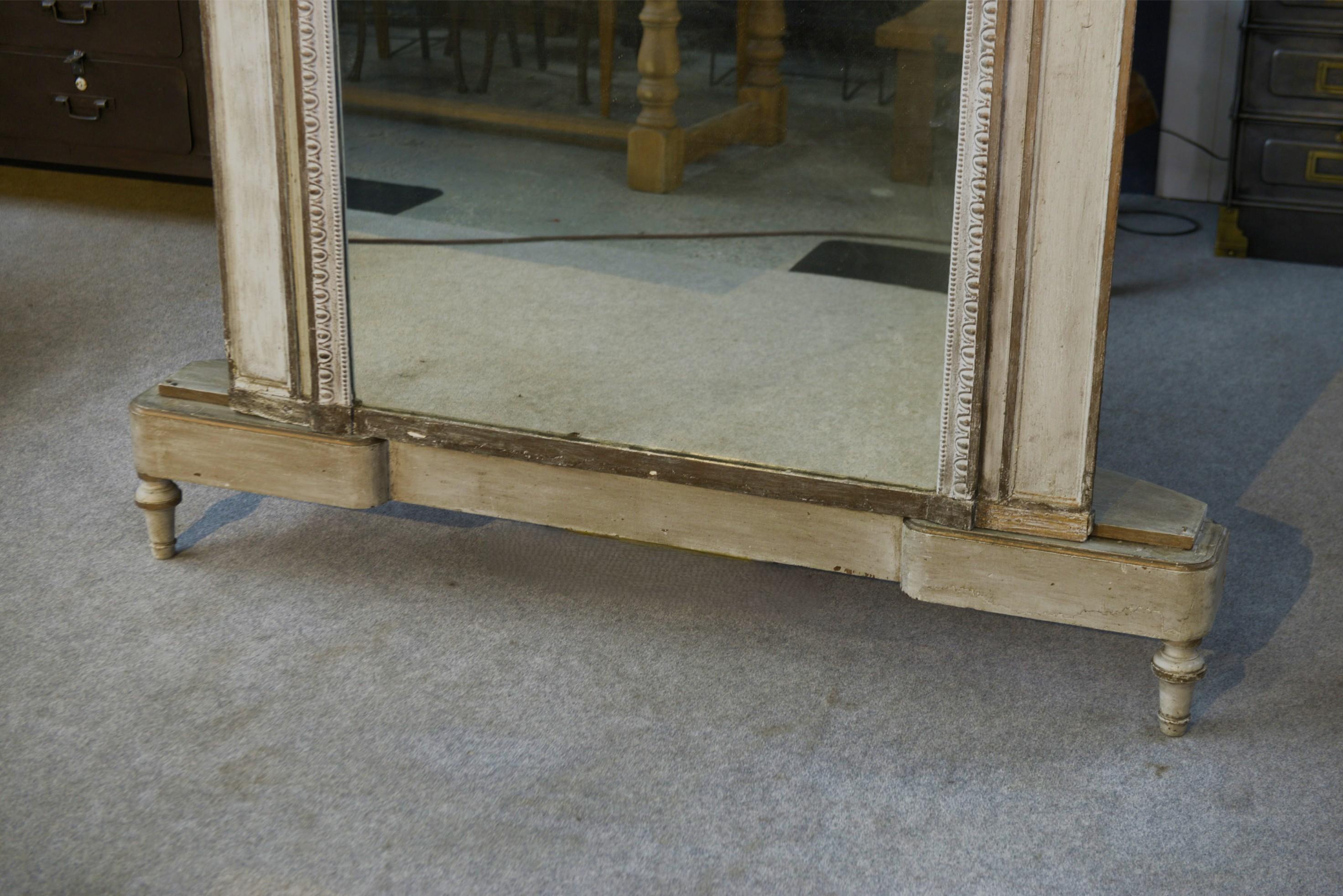 XIXe siècle Grand miroir Napoléon III patiné XIXème en vente