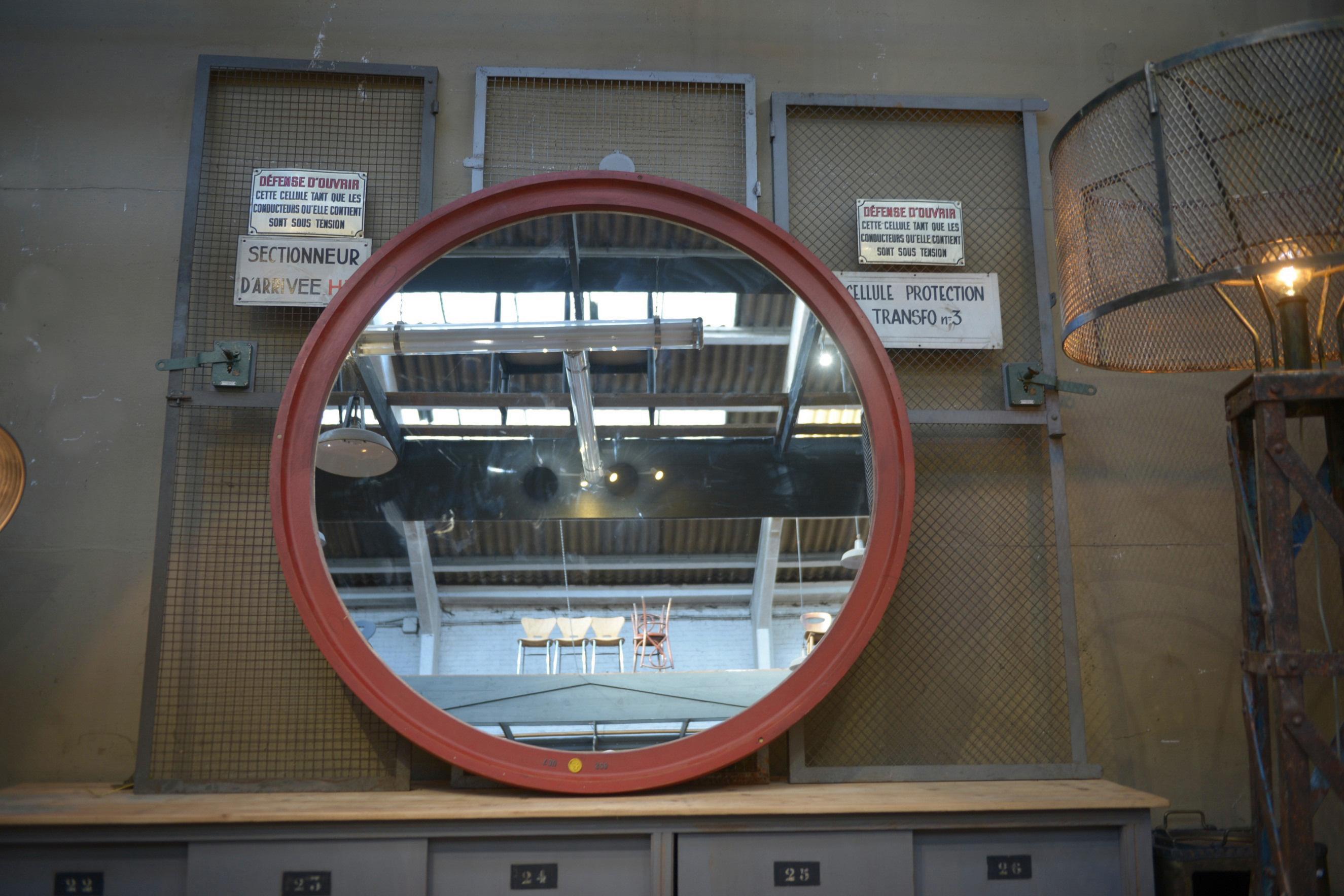 Grand Miroir Rond Industriel en bois 1920 (Frühes 20. Jahrhundert) im Angebot