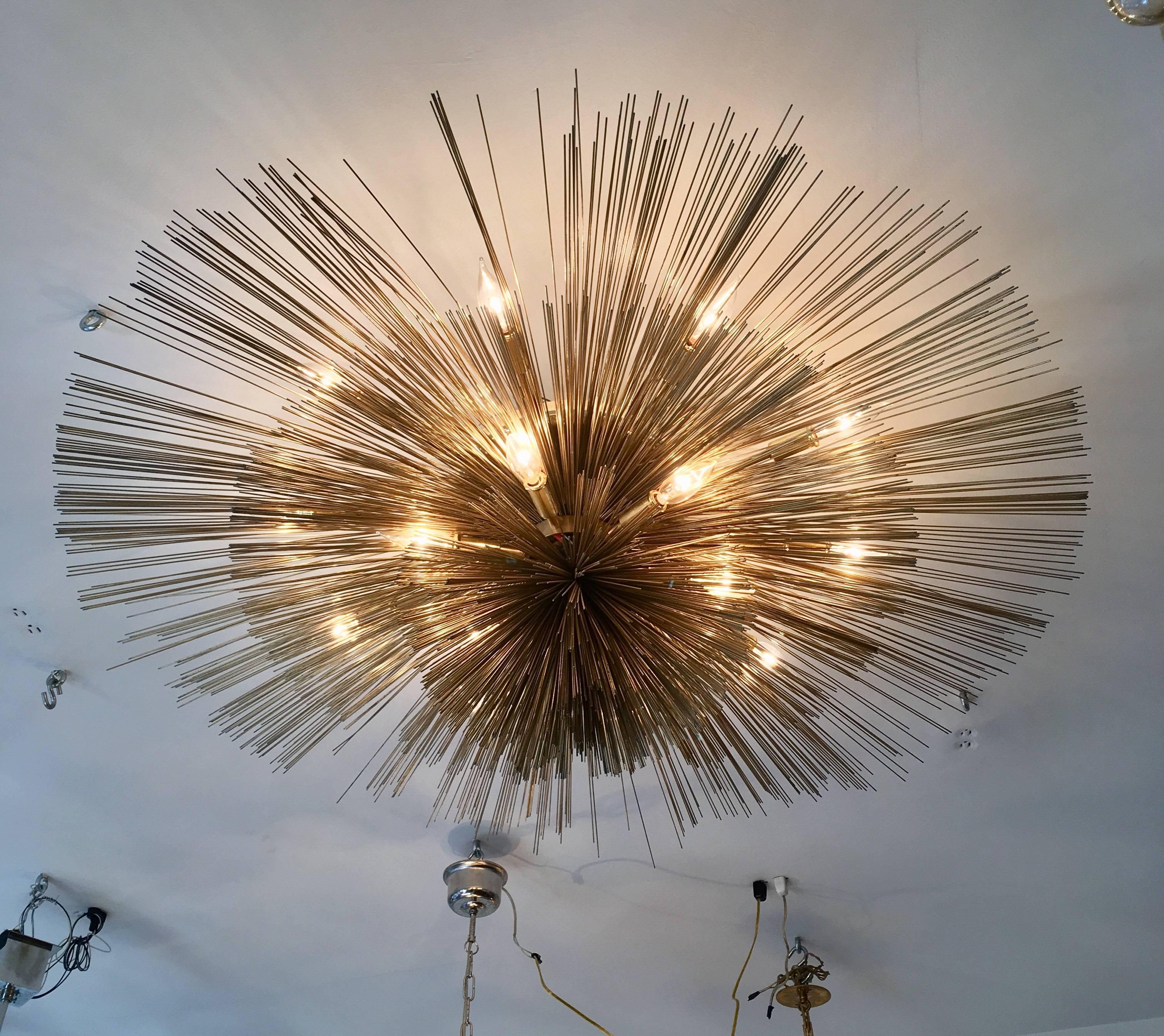 Grand lustre encastré « Nest », sculpture lumineuse moderne du milieu du siècle dernier en vente 9