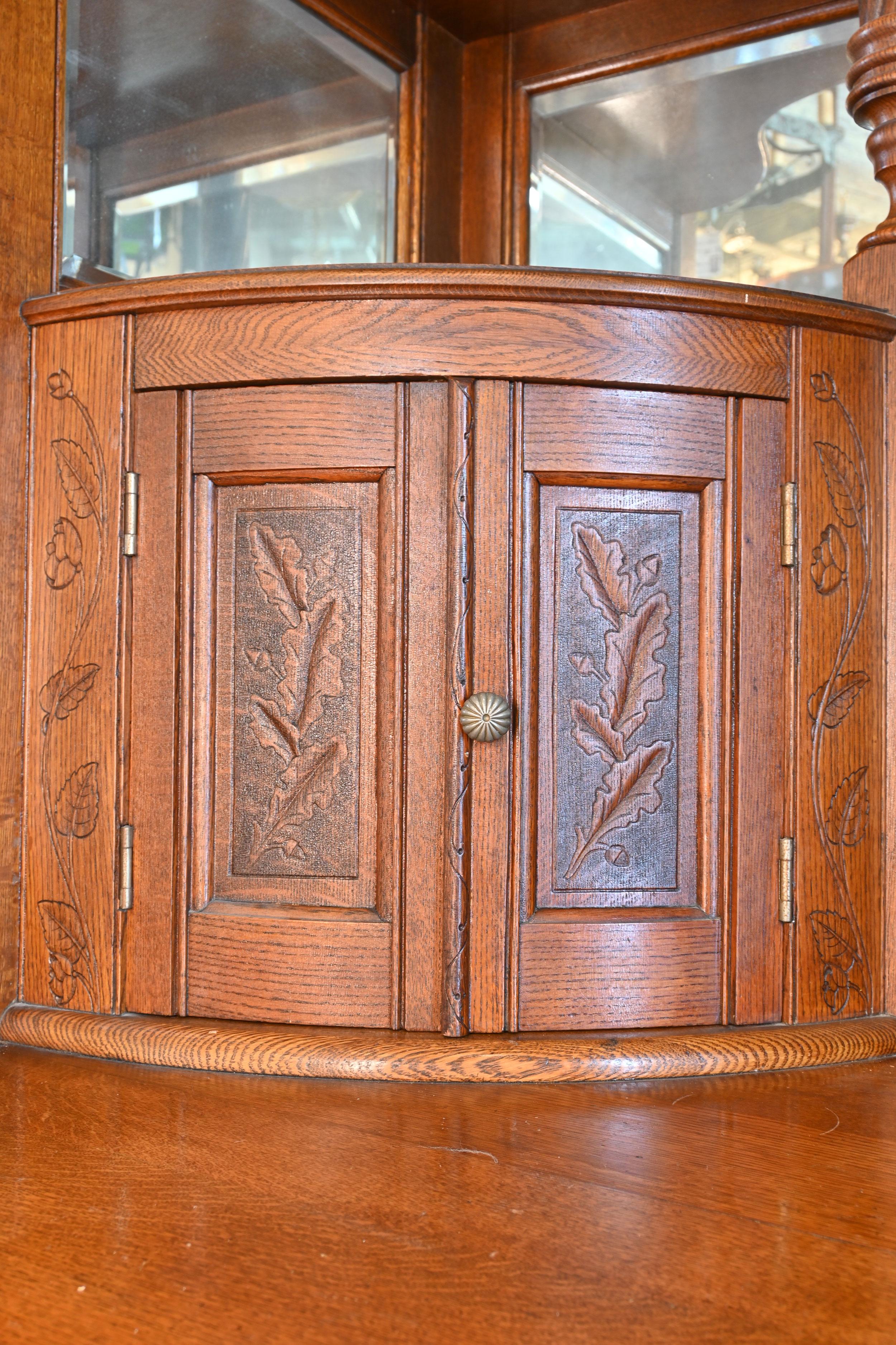 Grand Oak Buffet with Beveled Mirrored Ceiling 9