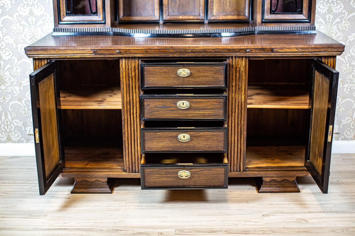 Grand Oak Veener Buffet From the Interwar Period For Sale 9