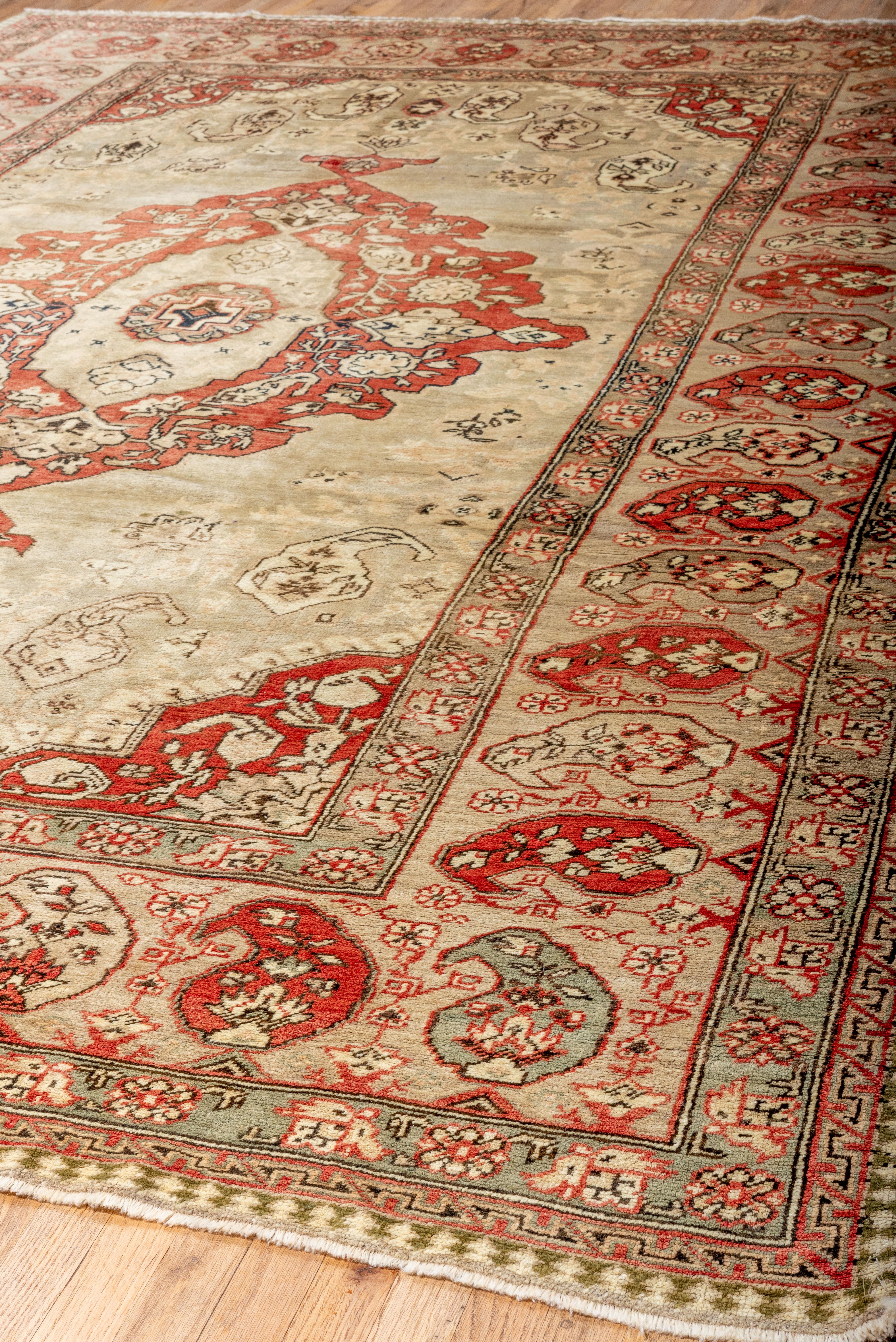 Tappeto Grand Ornate Oushak con rosso in vendita 2