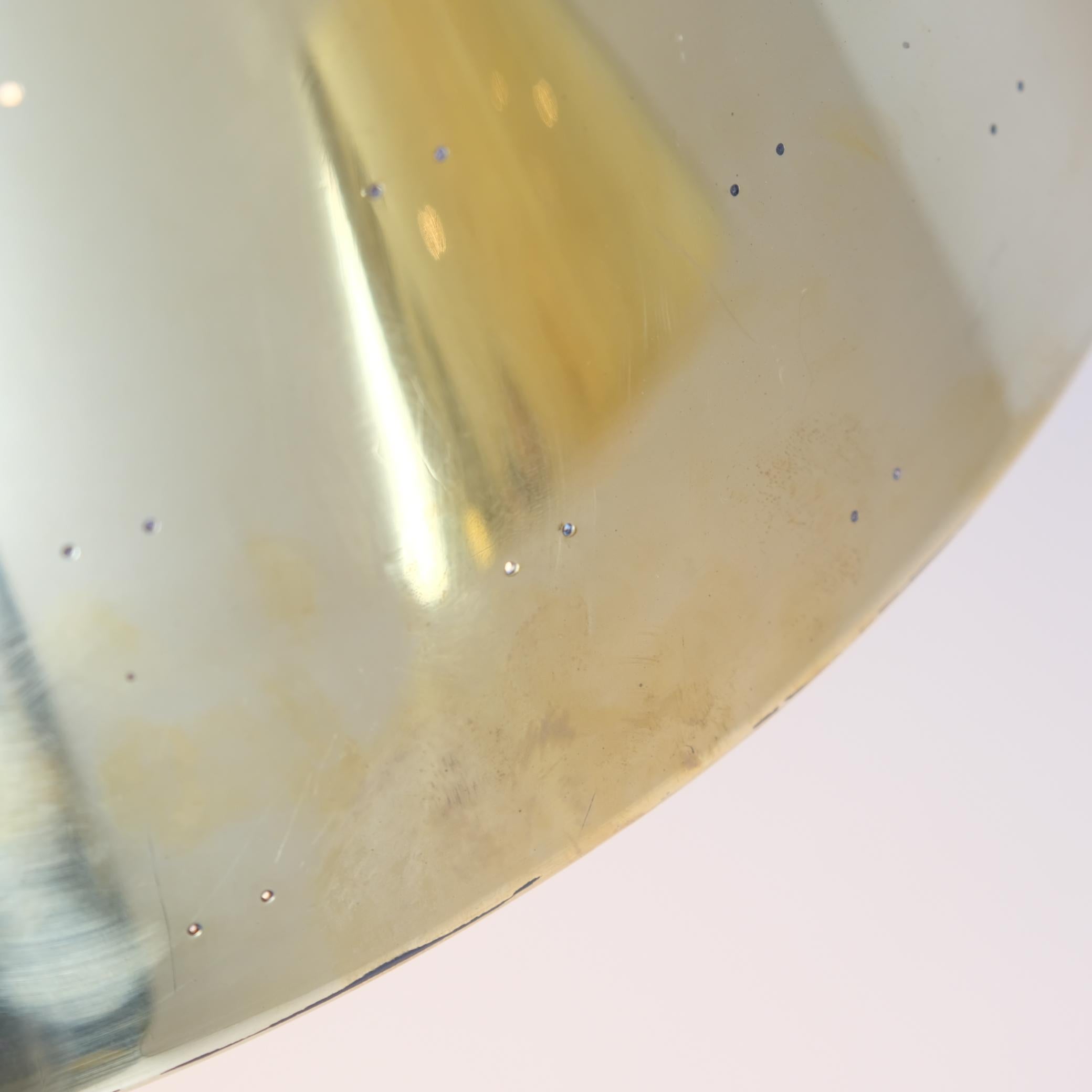 Ciondolo a soffitto in ottone traforato Grand Paavo Tynell, Idman 1950s in vendita 4