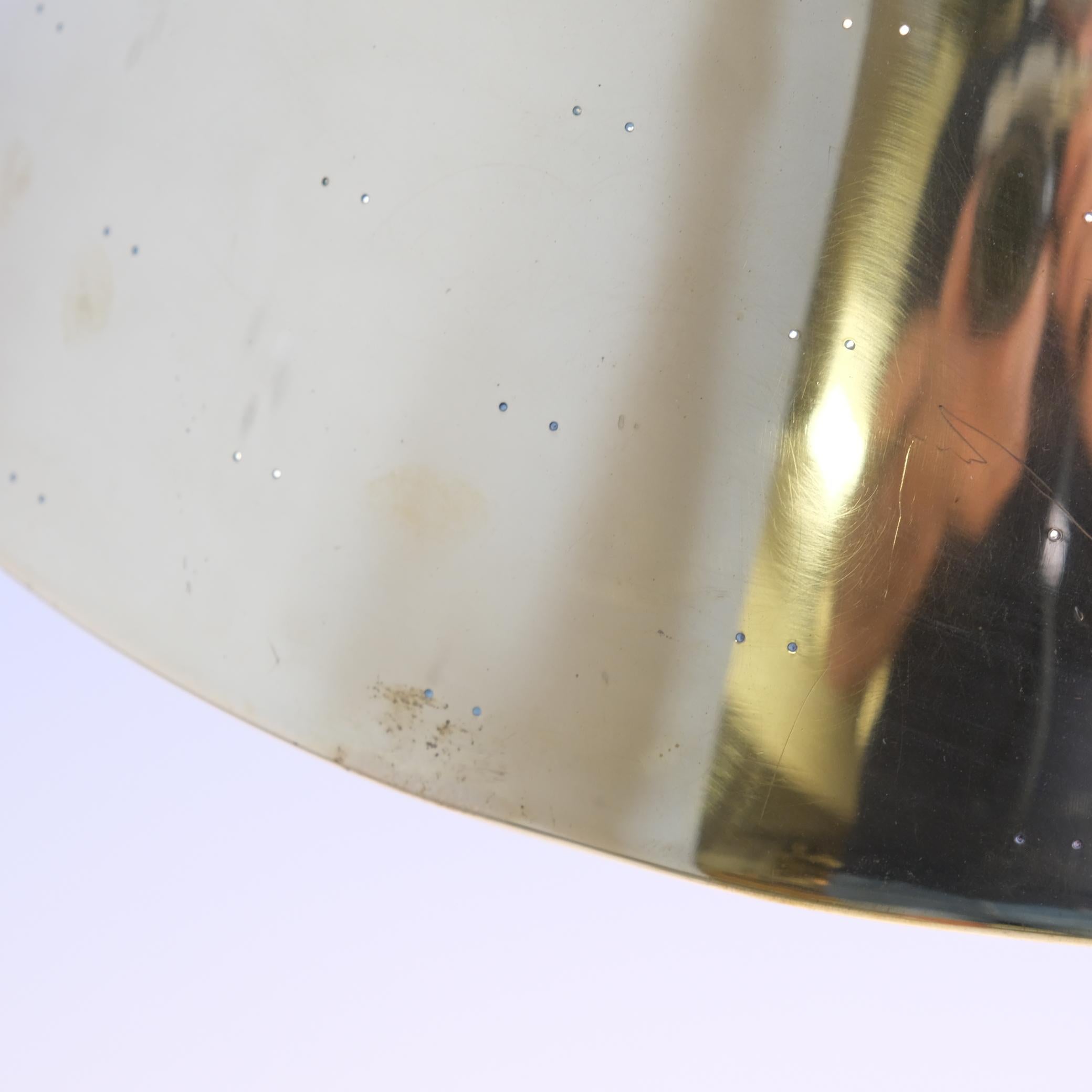 Ciondolo a soffitto in ottone traforato Grand Paavo Tynell, Idman 1950s in vendita 5