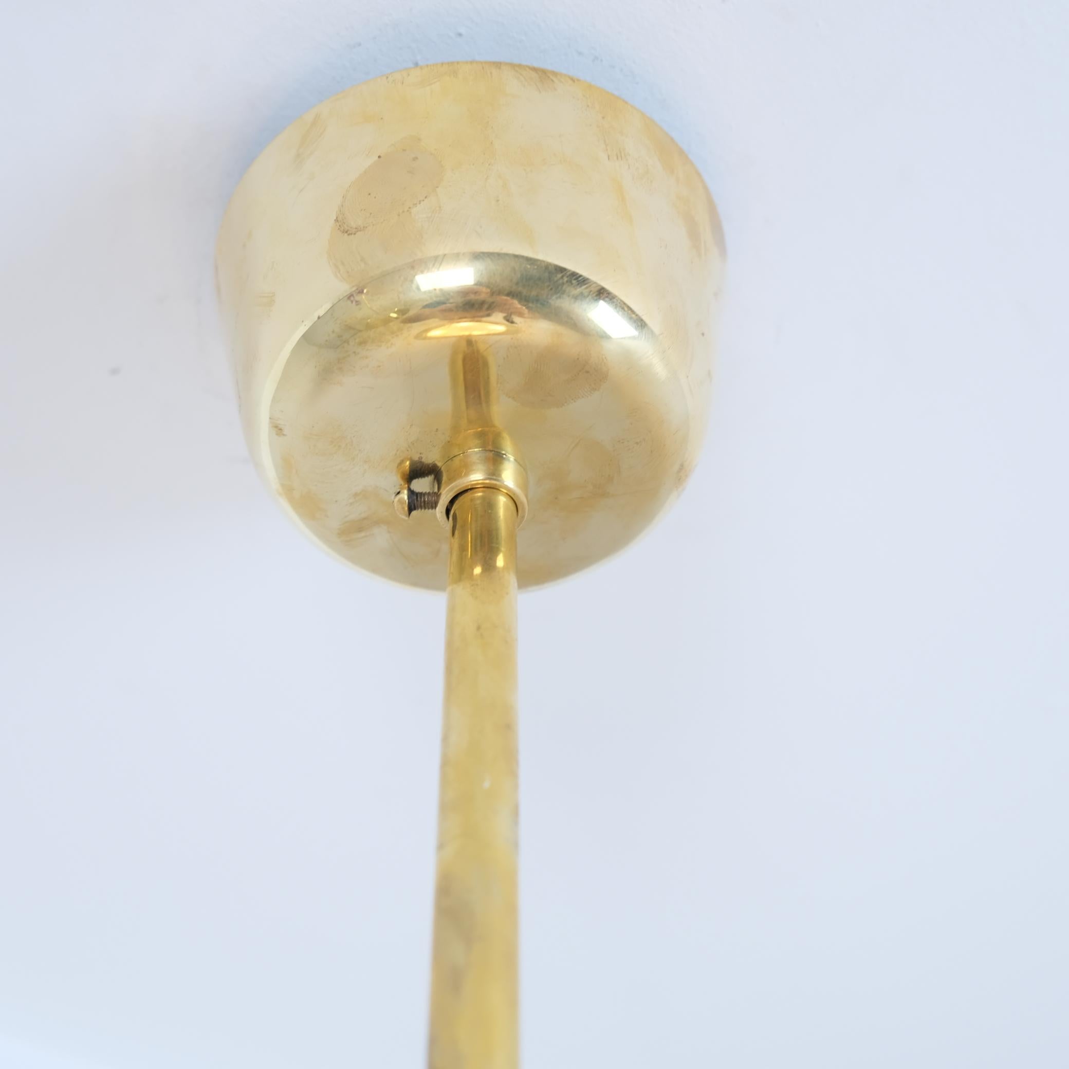 Ciondolo a soffitto in ottone traforato Grand Paavo Tynell, Idman 1950s in vendita 1