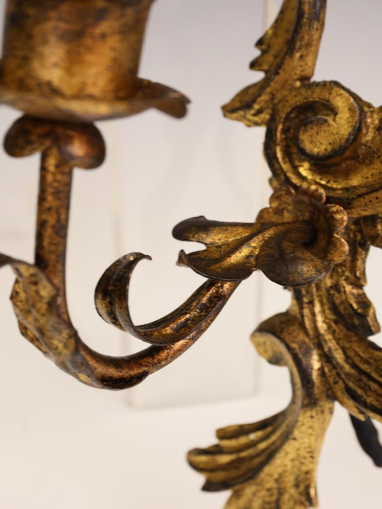 Grande coppia di antiche applique rococò in legno dorato (inizio XX secolo) in vendita 6