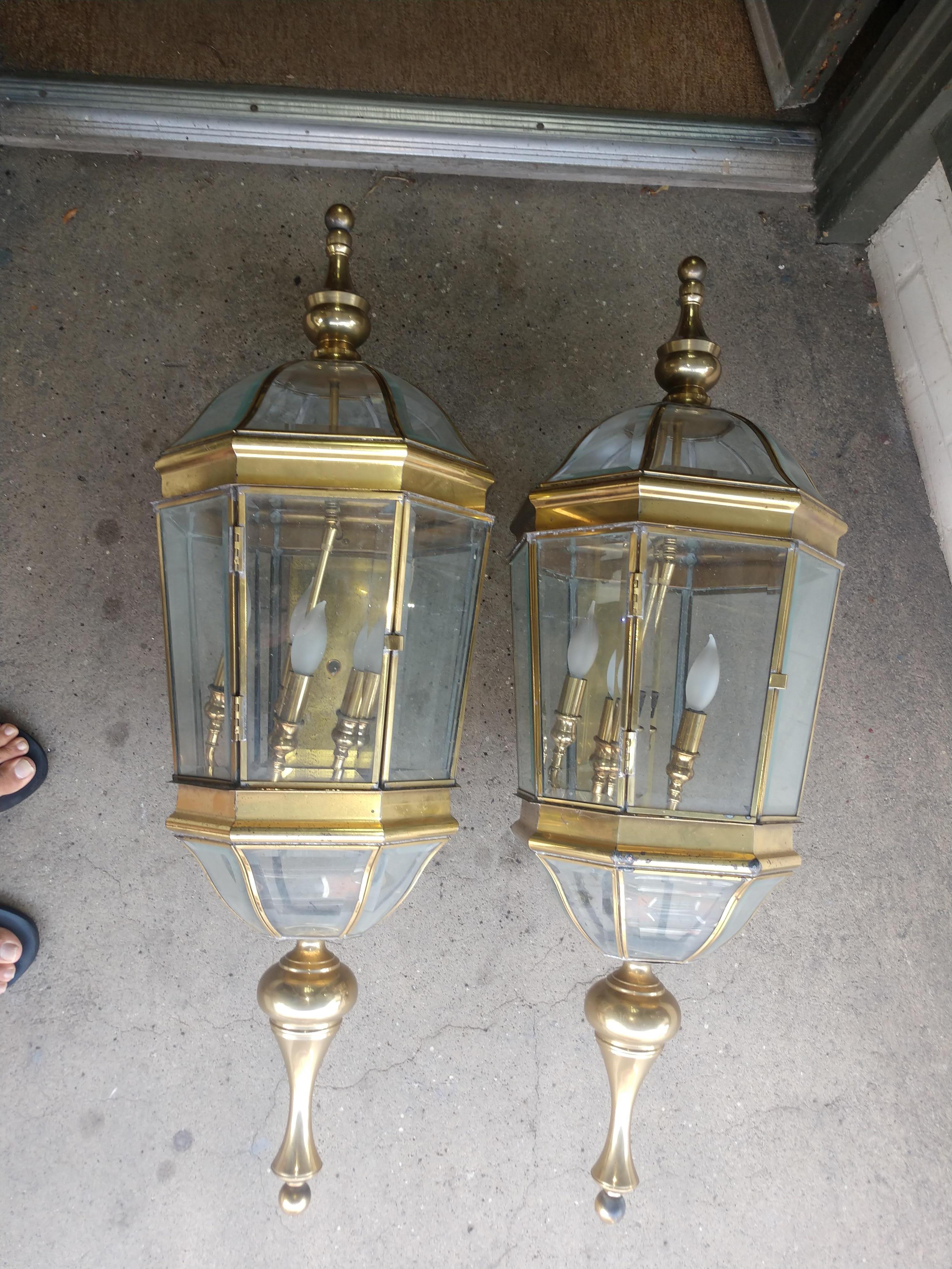 Grand Pair of Large Brass with Beveled Glass Carriage Lamps For Sale 1