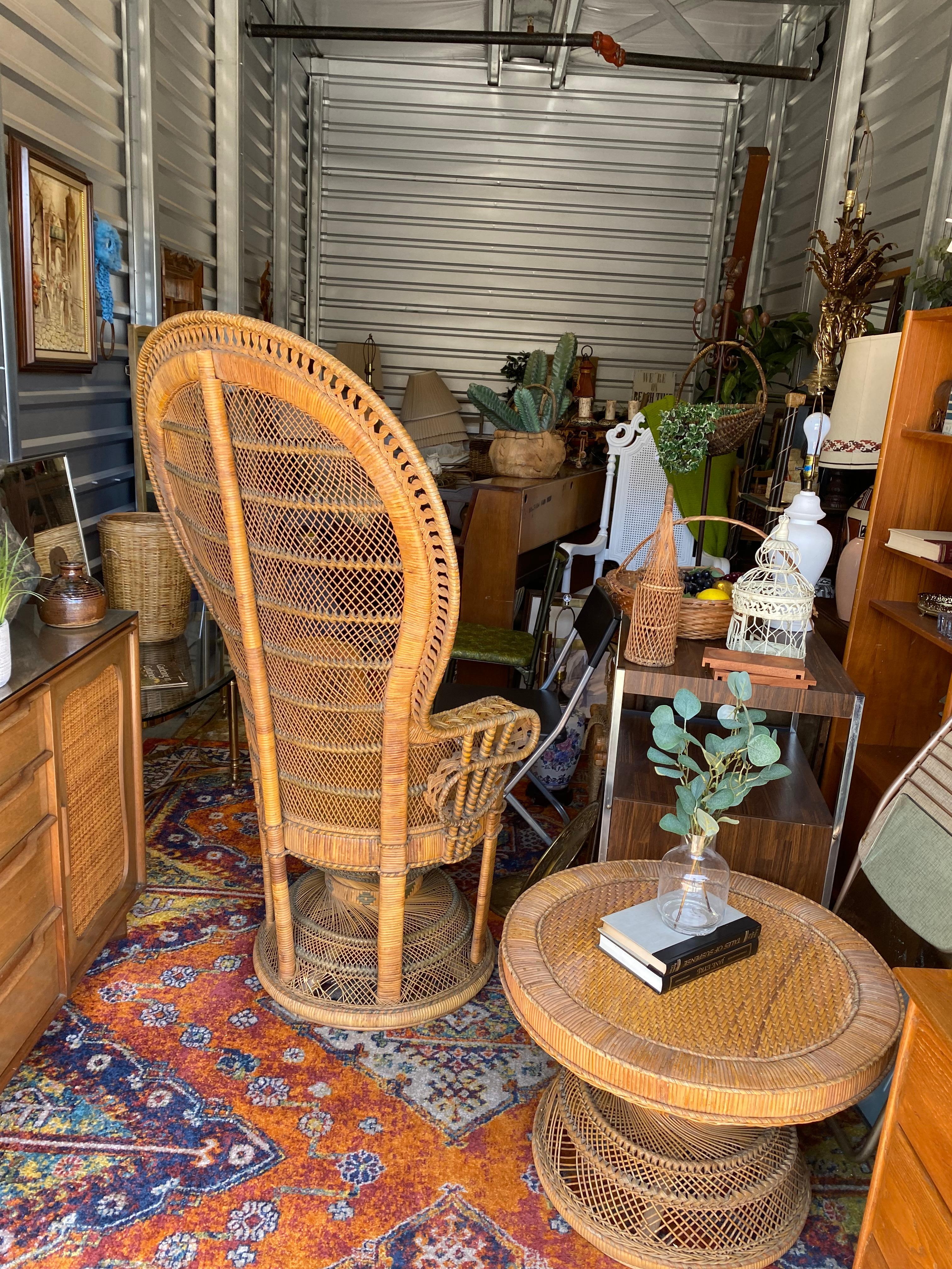 Grand Peacock Rattan Wicker Table & Chair Vintage Set Circa 1960’s In Good Condition In Spring Valley, CA