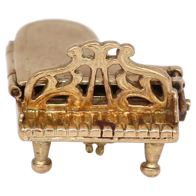 Victorian Grand Piano Charm 9K Gold British Bracelet, 1900