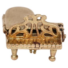 Antique Victorian Grand Piano Charm 9K Gold British Bracelet, 1900