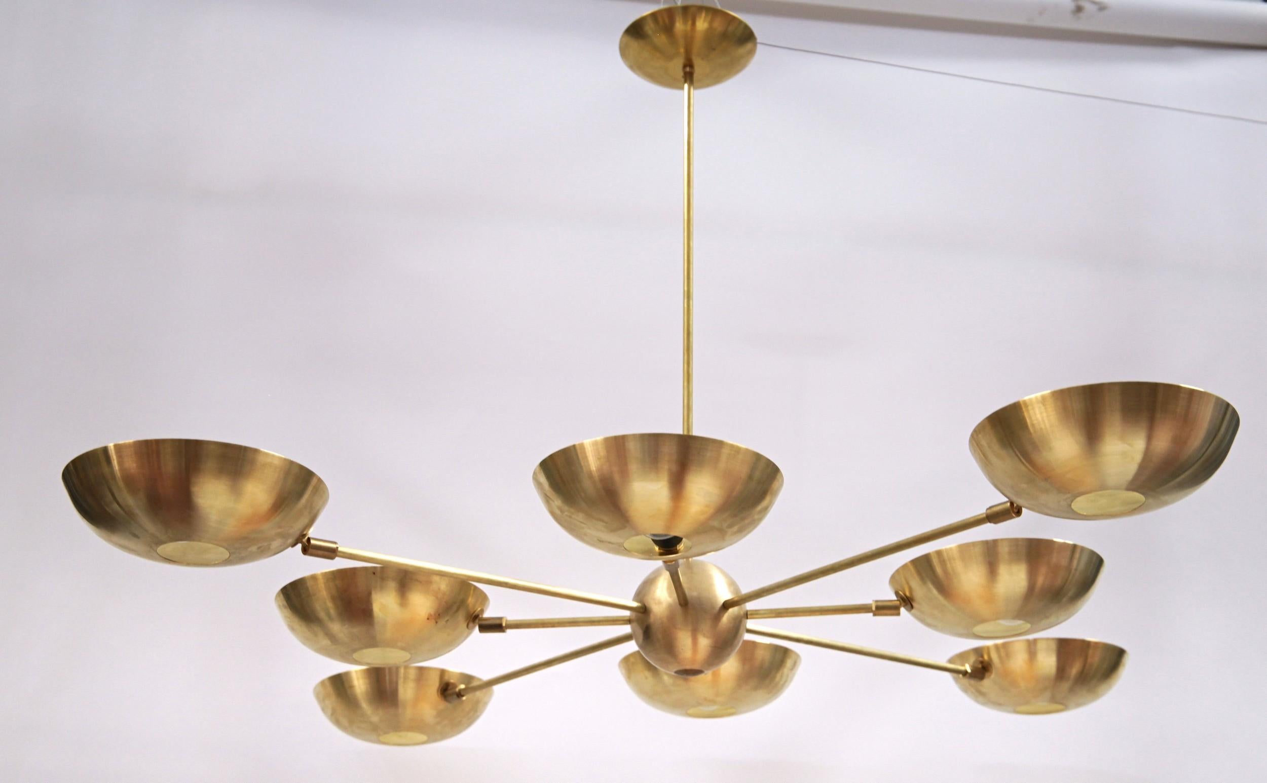 Grand Planetario Brass Chandelier 8 Arms, Brass Shades, Silvio Piattelli Design In New Condition For Sale In Tavarnelle val di Pesa, Florence