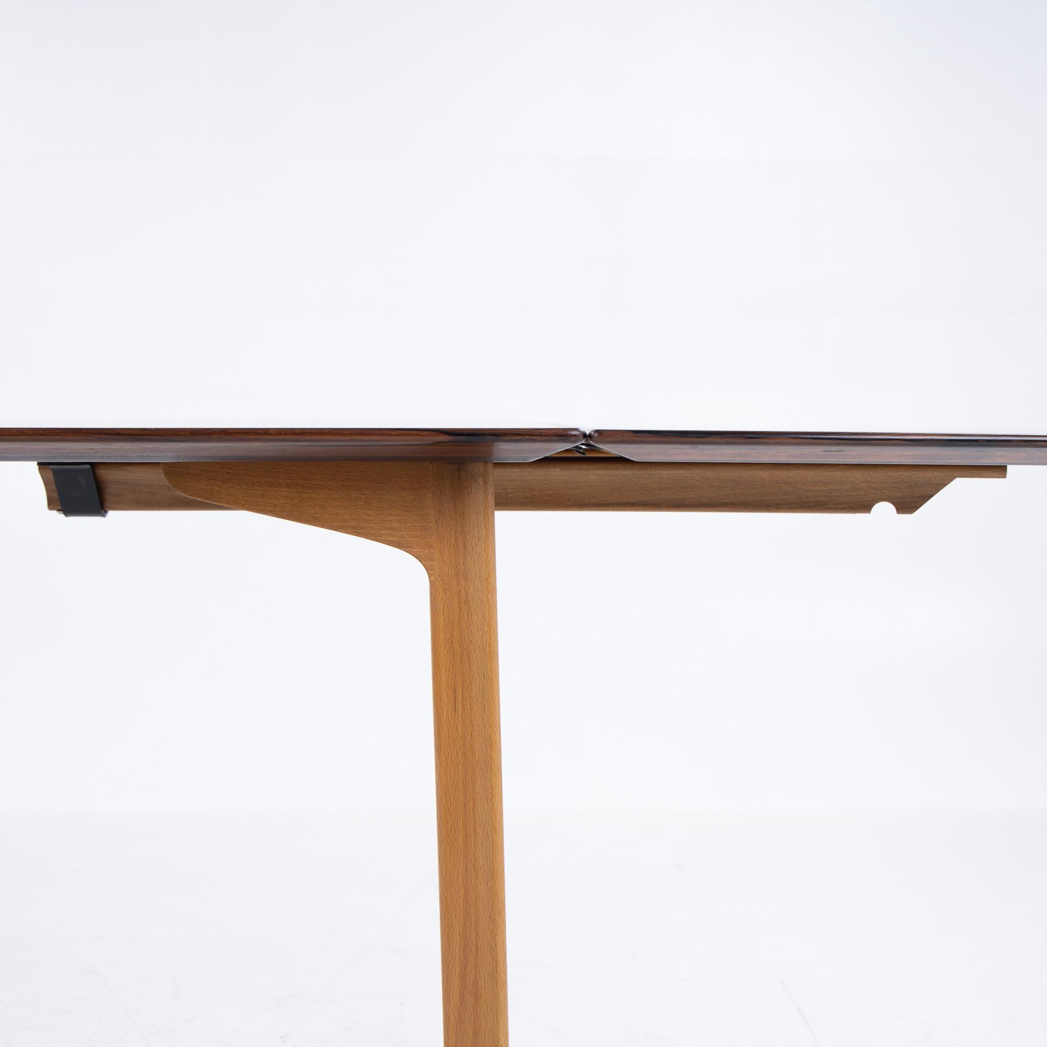 GRAN PRIX' - mesa de comedor con tablero de palisandro de Arne Jacobsen Danés en venta