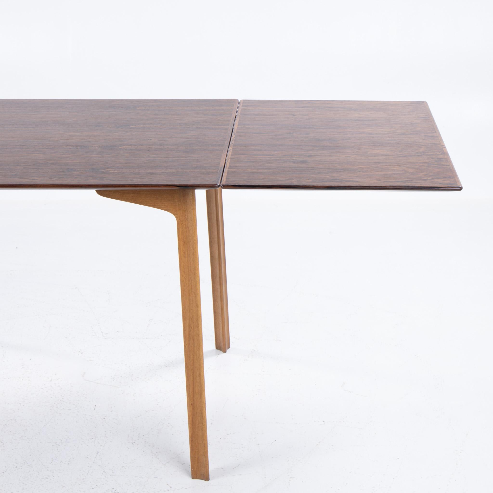 GRAN PRIX' - mesa de comedor con tablero de palisandro de Arne Jacobsen en Bueno estado para la venta en Copenhagen, DK