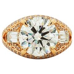 Grand Radiance Drei-Stein-Ring mit 5,14ctw Center Diamond