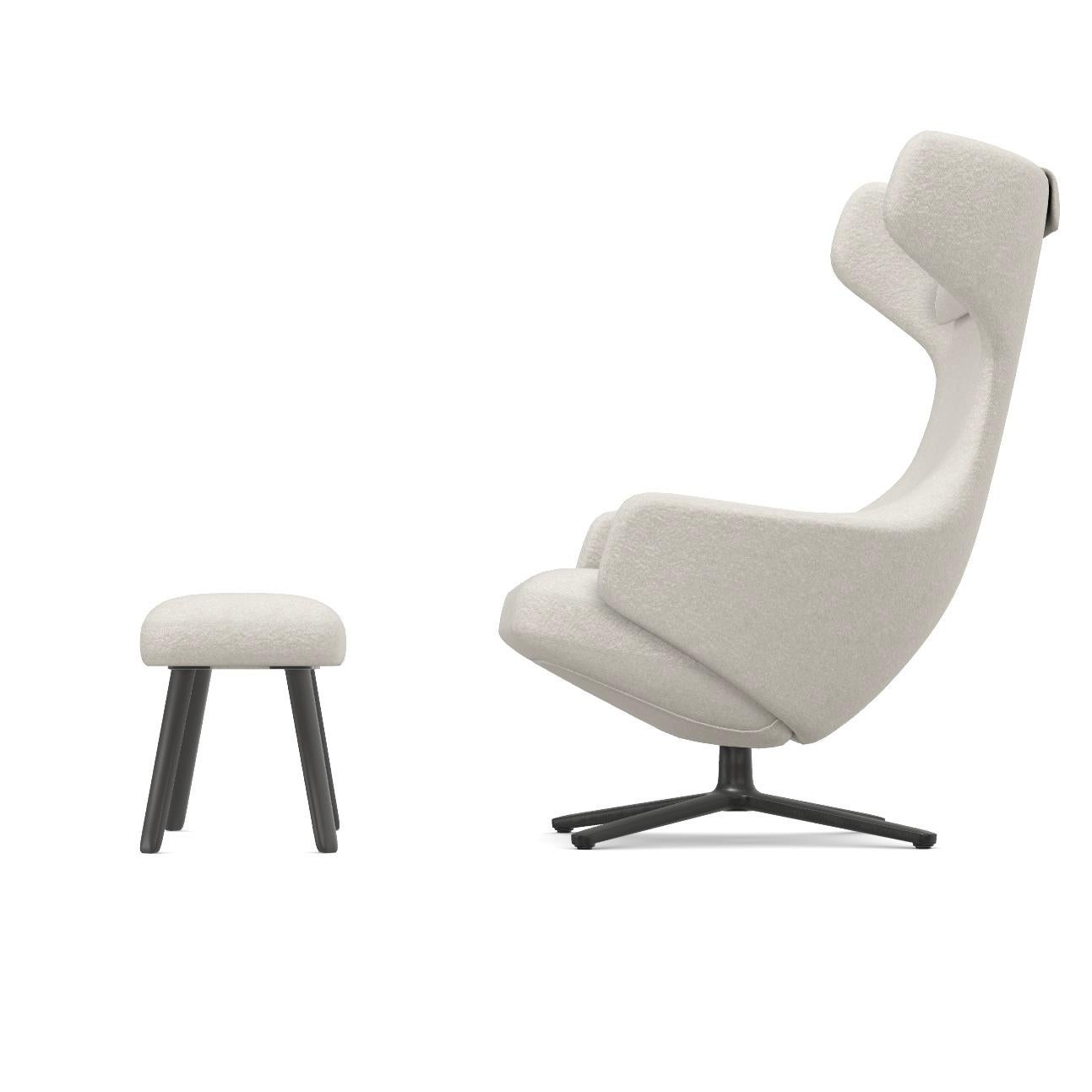Grand Repos Lounge Chair and Pachina Ottoman by Antonio Citterio, Ivory, Vitra In Good Condition In Brooklyn, NY