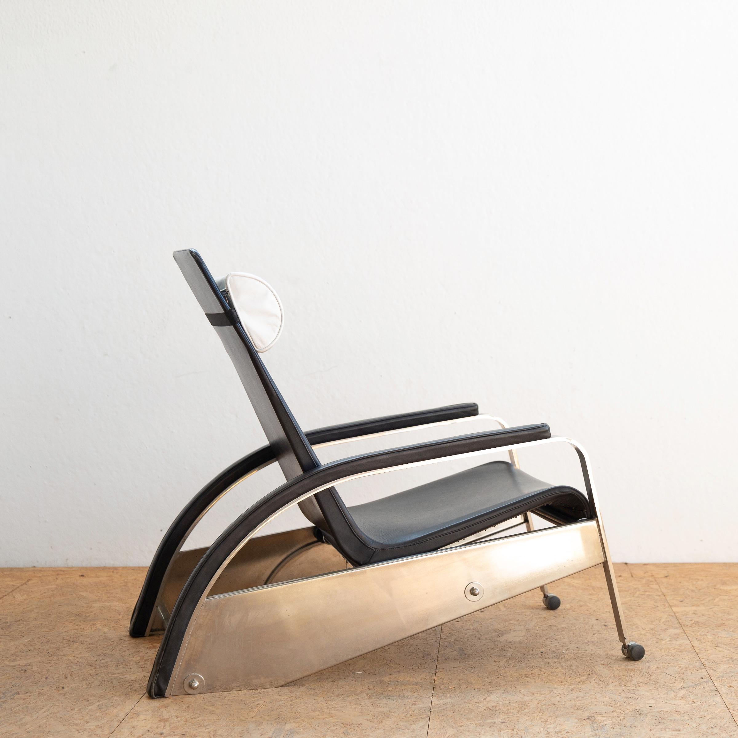 Grand Repos Lounge Chair Jean Prouvé Black Leather Reclining Edited by Tecta In Good Condition In Brussels, BE