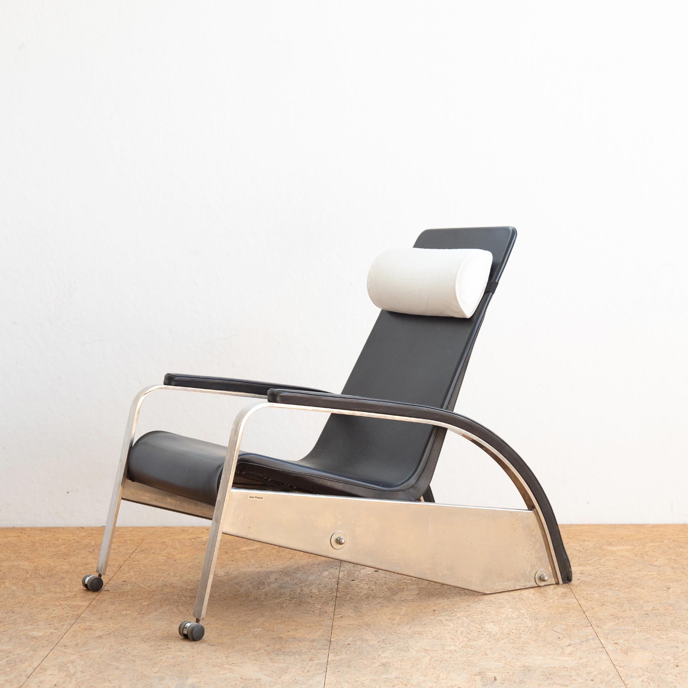 Late 20th Century Grand Repos Lounge Chair Jean Prouvé Black Leather Reclining Edited by Tecta