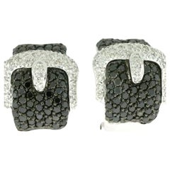 Boucles d'oreilles en forme de grand échantillon avec diamants de Blackberry