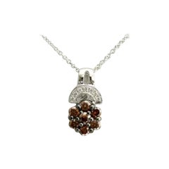 Grand Sample Sale-Anhnger mit Schokoladen-Diamanten und Vanilla-Diamantenbesatz
