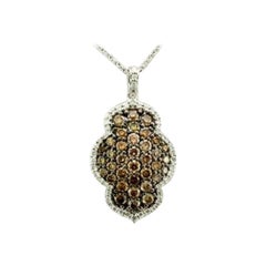 Pendentif de vente en forme de grand chantillon avec diamants chocolat et diamants Vanilla